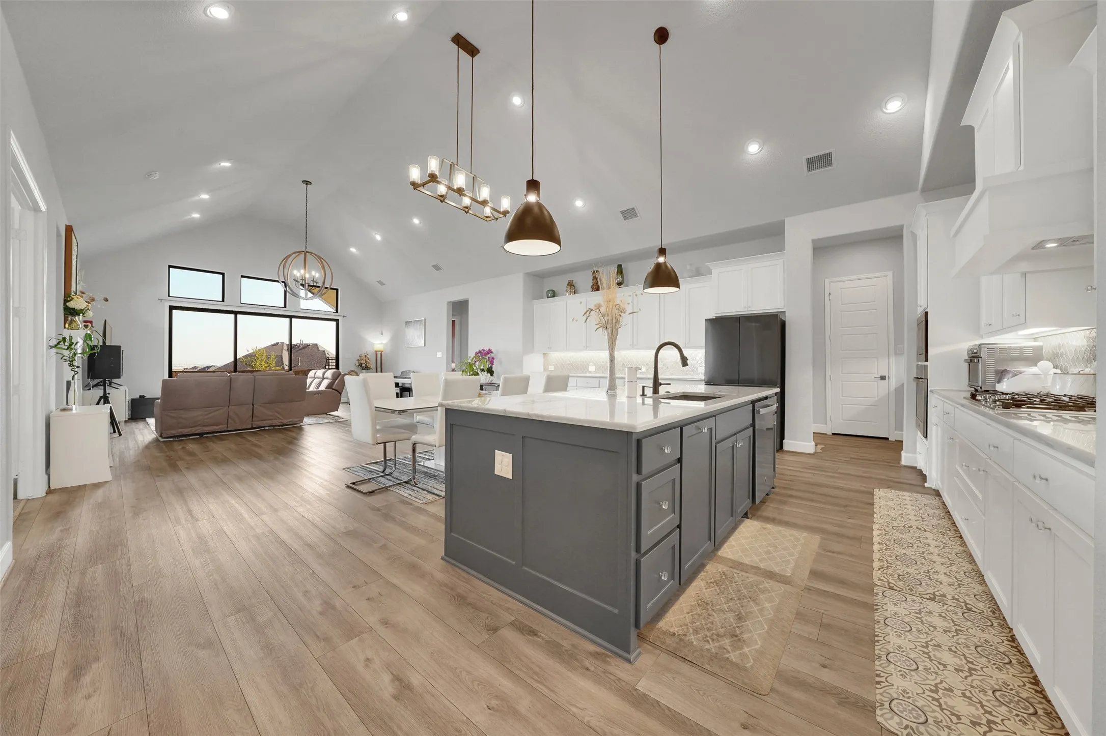 Single Family Residence For Sale in Tarrant County , 531 Syracuse Street, Haslet, Texas 76052, 4 Bedroom, 4 Bathroom, 3 Garage spaces, 3,582 Sqft, built in 2023, mls#21375749, Real Estate Agent in Haslet, Homes For Sale in Tarrant county, Homes For Sale in Haslet, Realtor in Haslet Texas, Real Estate Brokerage Independent Realty Texas, Luminita Cordes Realtor