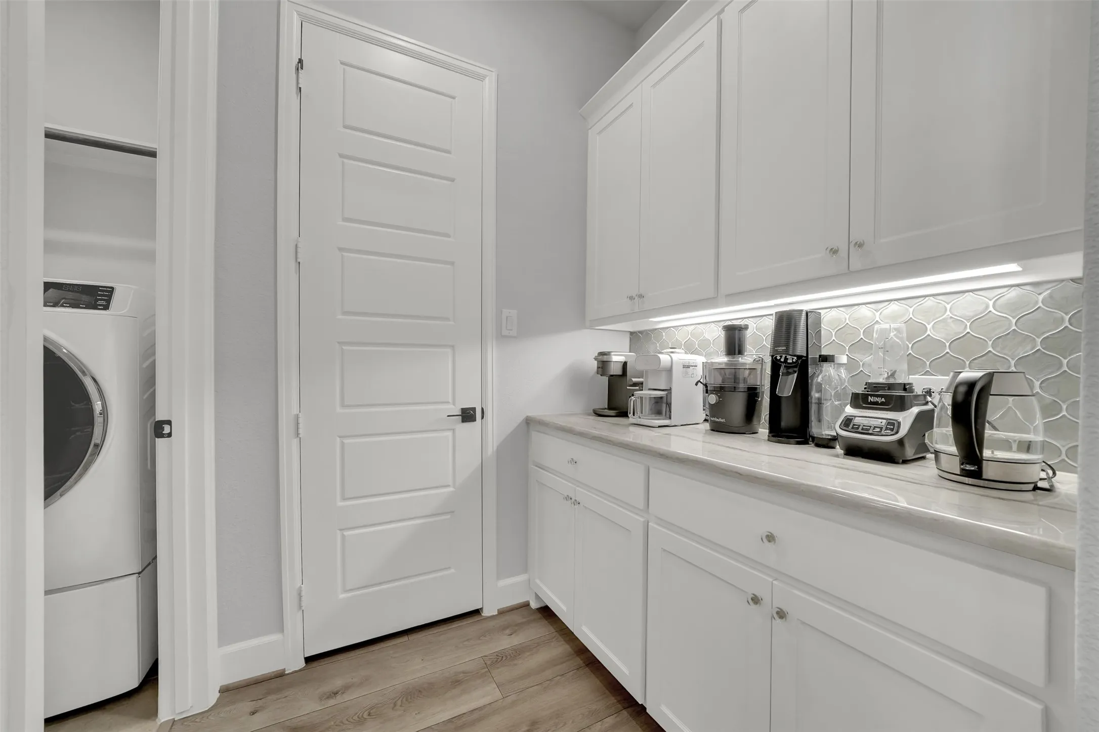 Single Family Residence For Sale in Tarrant County , 531 Syracuse Street, Haslet, Texas 76052, 4 Bedroom, 4 Bathroom, 3 Garage spaces, 3,582 Sqft, built in 2023, mls#21375749, Real Estate Agent in Haslet, Homes For Sale in Tarrant county, Homes For Sale in Haslet, Realtor in Haslet Texas, Real Estate Brokerage Independent Realty Texas, Luminita Cordes Realtor