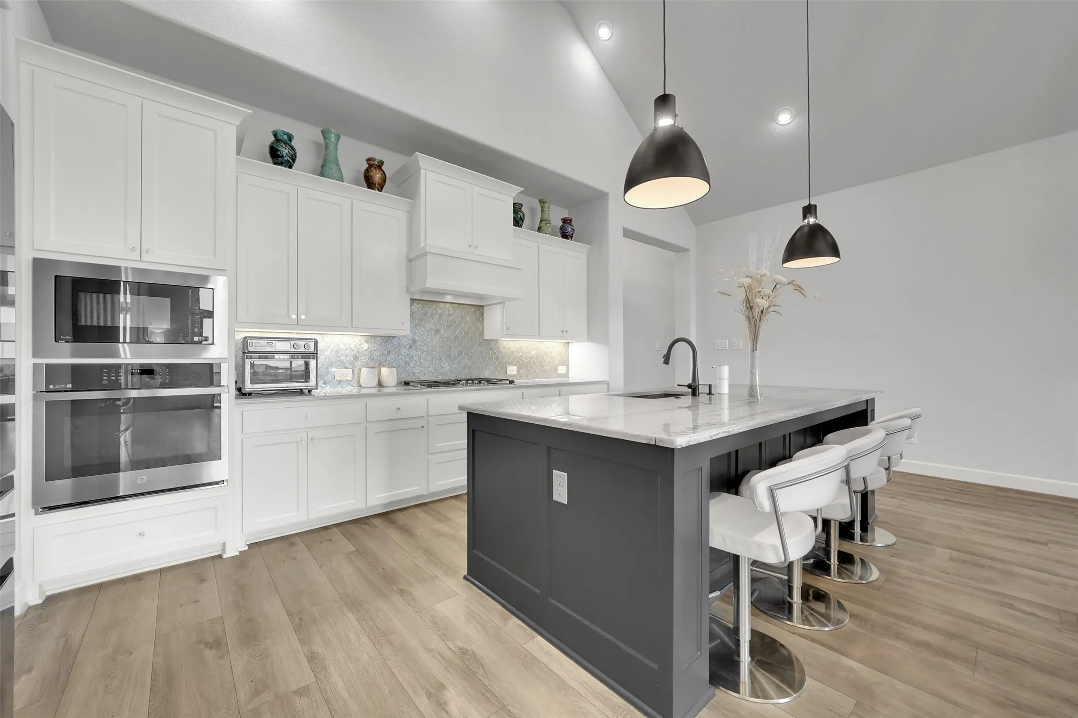 Single Family Residence For Sale in Tarrant County , 531 Syracuse Street, Haslet, Texas 76052, 4 Bedroom, 4 Bathroom, 3 Garage spaces, 3,582 Sqft, built in 2023, mls#21375749, Real Estate Agent in Haslet, Homes For Sale in Tarrant county, Homes For Sale in Haslet, Realtor in Haslet Texas, Real Estate Brokerage Independent Realty Texas, Luminita Cordes Realtor