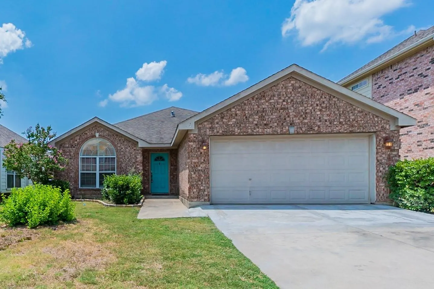For Sale in Tarrant County , 8741 Lariat Circle, Fort Worth, Texas 76244, 3 Bedroom, 2 Bathroom, 2 Garage spaces, 0 Sqft, built in 2002, mls#21359392, Real Estate Agent in Fort Worth, Homes For Sale in Tarrant county, Homes For Sale in Fort Worth, Realtor in Fort Worth Texas, Real Estate Brokerage Independent Realty Texas, Luminita Cordes Realtor
