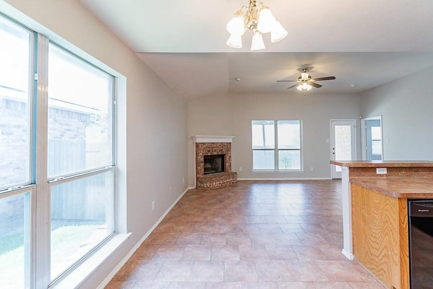 For Sale in Tarrant County , 8741 Lariat Circle, Fort Worth, Texas 76244, 3 Bedroom, 2 Bathroom, 2 Garage spaces, 0 Sqft, built in 2002, mls#21359392, Real Estate Agent in Fort Worth, Homes For Sale in Tarrant county, Homes For Sale in Fort Worth, Realtor in Fort Worth Texas, Real Estate Brokerage Independent Realty Texas, Luminita Cordes Realtor