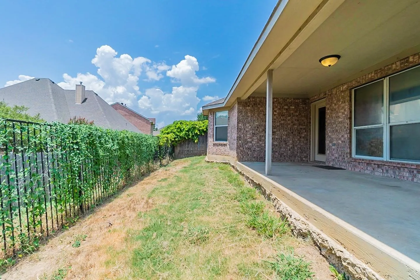 For Sale in Tarrant County , 8741 Lariat Circle, Fort Worth, Texas 76244, 3 Bedroom, 2 Bathroom, 2 Garage spaces, 0 Sqft, built in 2002, mls#21359392, Real Estate Agent in Fort Worth, Homes For Sale in Tarrant county, Homes For Sale in Fort Worth, Realtor in Fort Worth Texas, Real Estate Brokerage Independent Realty Texas, Luminita Cordes Realtor