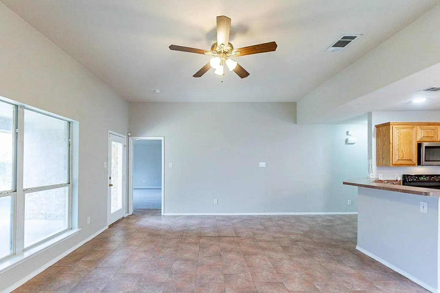 For Sale in Tarrant County , 8741 Lariat Circle, Fort Worth, Texas 76244, 3 Bedroom, 2 Bathroom, 2 Garage spaces, 0 Sqft, built in 2002, mls#21359392, Real Estate Agent in Fort Worth, Homes For Sale in Tarrant county, Homes For Sale in Fort Worth, Realtor in Fort Worth Texas, Real Estate Brokerage Independent Realty Texas, Luminita Cordes Realtor