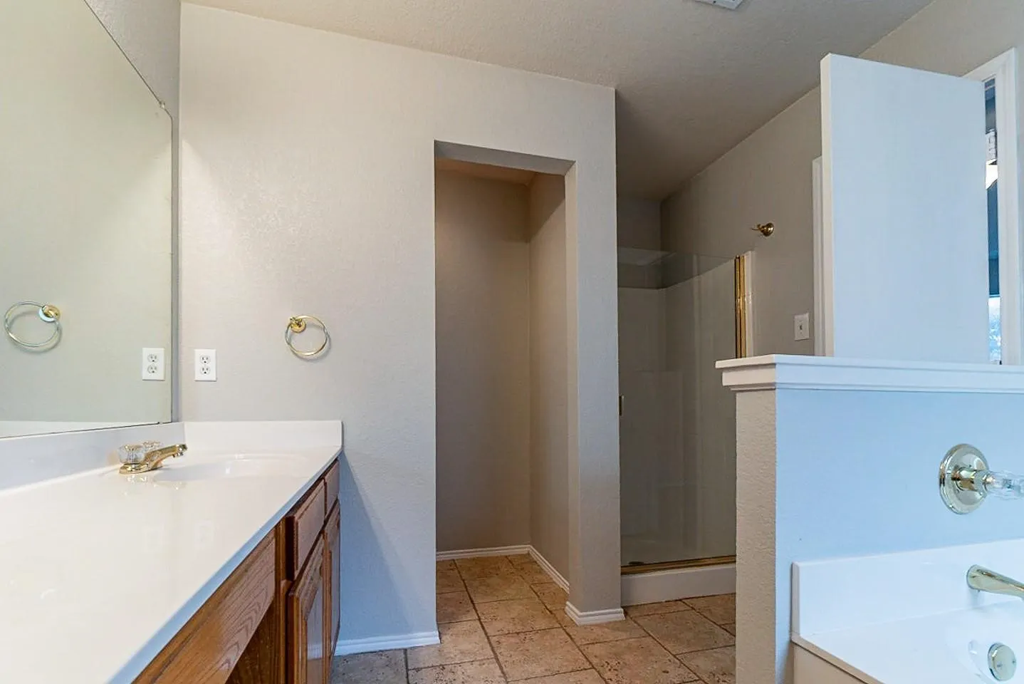 For Sale in Tarrant County , 8741 Lariat Circle, Fort Worth, Texas 76244, 3 Bedroom, 2 Bathroom, 2 Garage spaces, 0 Sqft, built in 2002, mls#21359392, Real Estate Agent in Fort Worth, Homes For Sale in Tarrant county, Homes For Sale in Fort Worth, Realtor in Fort Worth Texas, Real Estate Brokerage Independent Realty Texas, Luminita Cordes Realtor