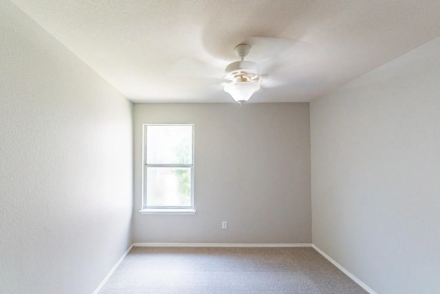 For Sale in Tarrant County , 8741 Lariat Circle, Fort Worth, Texas 76244, 3 Bedroom, 2 Bathroom, 2 Garage spaces, 0 Sqft, built in 2002, mls#21359392, Real Estate Agent in Fort Worth, Homes For Sale in Tarrant county, Homes For Sale in Fort Worth, Realtor in Fort Worth Texas, Real Estate Brokerage Independent Realty Texas, Luminita Cordes Realtor