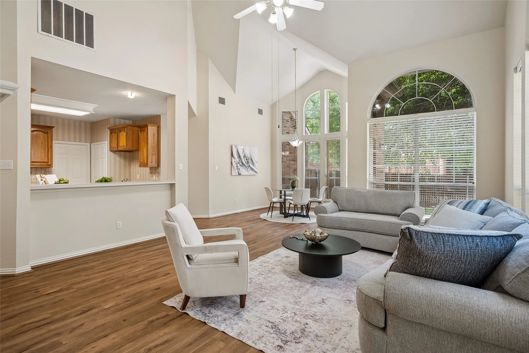 Single Family Residence For Sale in Collin County , 3029 Golden Gate Drive, Plano, Texas 75025, 4 Bedroom, 4 Bathroom, 2 Garage spaces, 2,763 Sqft, built in 1997, mls#21371178, Real Estate Agent in Plano, Homes For Sale in Collin county, Homes For Sale in Plano, Realtor in Plano Texas, Real Estate Brokerage Independent Realty Texas, Luminita Cordes Realtor