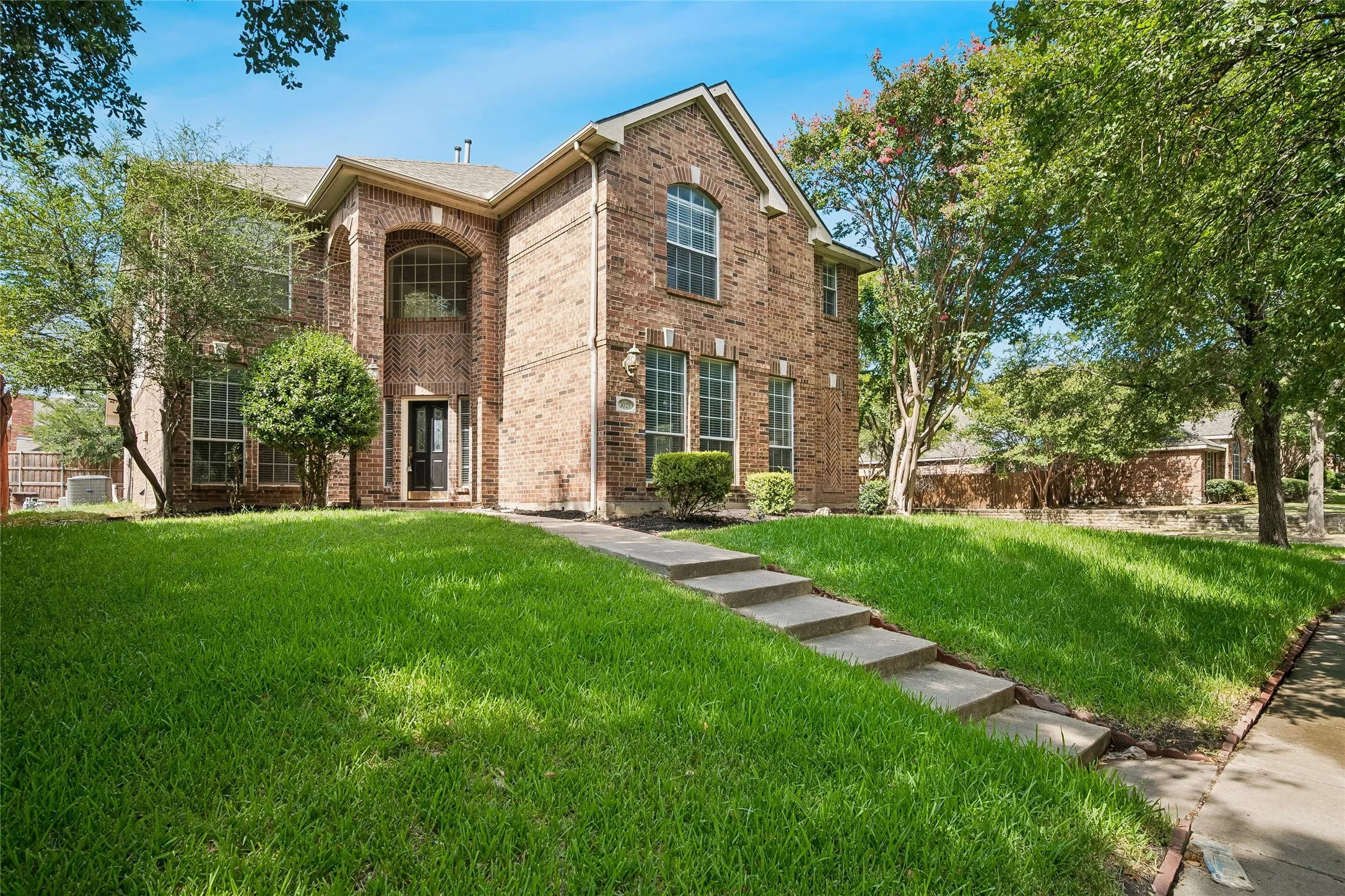 Single Family Residence For Sale in Collin County , 3029 Golden Gate Drive, Plano, Texas 75025, 4 Bedroom, 4 Bathroom, 2 Garage spaces, 2,763 Sqft, built in 1997, mls#21371178, Real Estate Agent in Plano, Homes For Sale in Collin county, Homes For Sale in Plano, Realtor in Plano Texas, Real Estate Brokerage Independent Realty Texas, Luminita Cordes Realtor