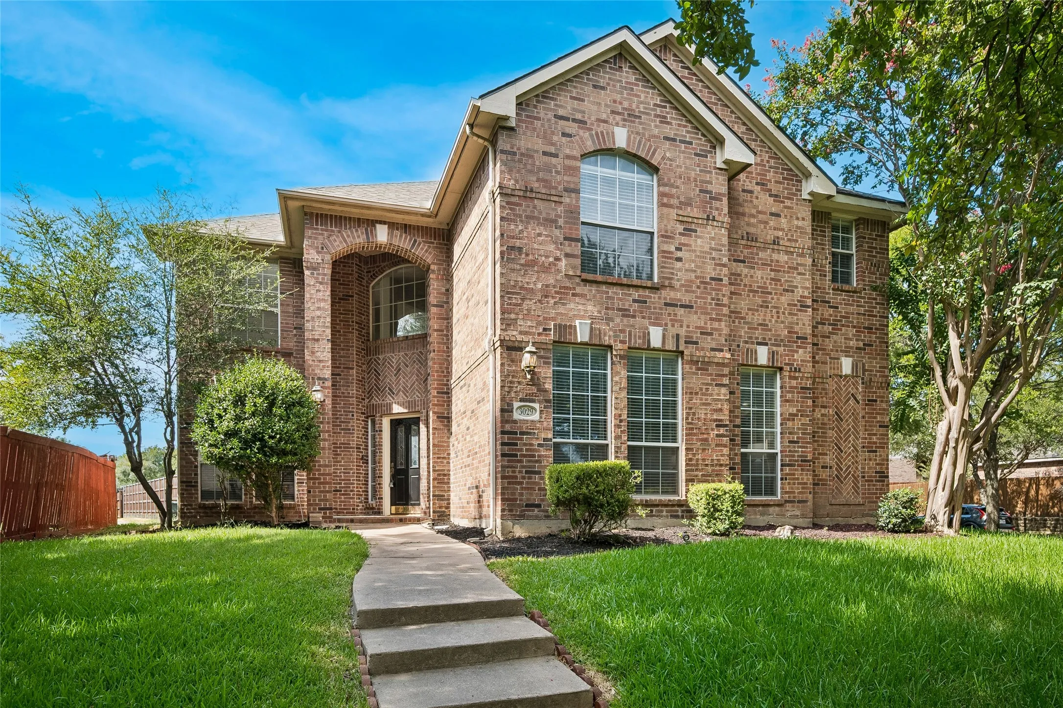 Single Family Residence For Sale in Collin County , 3029 Golden Gate Drive, Plano, Texas 75025, 4 Bedroom, 4 Bathroom, 2 Garage spaces, 2,763 Sqft, built in 1997, mls#21371178, Real Estate Agent in Plano, Homes For Sale in Collin county, Homes For Sale in Plano, Realtor in Plano Texas, Real Estate Brokerage Independent Realty Texas, Luminita Cordes Realtor