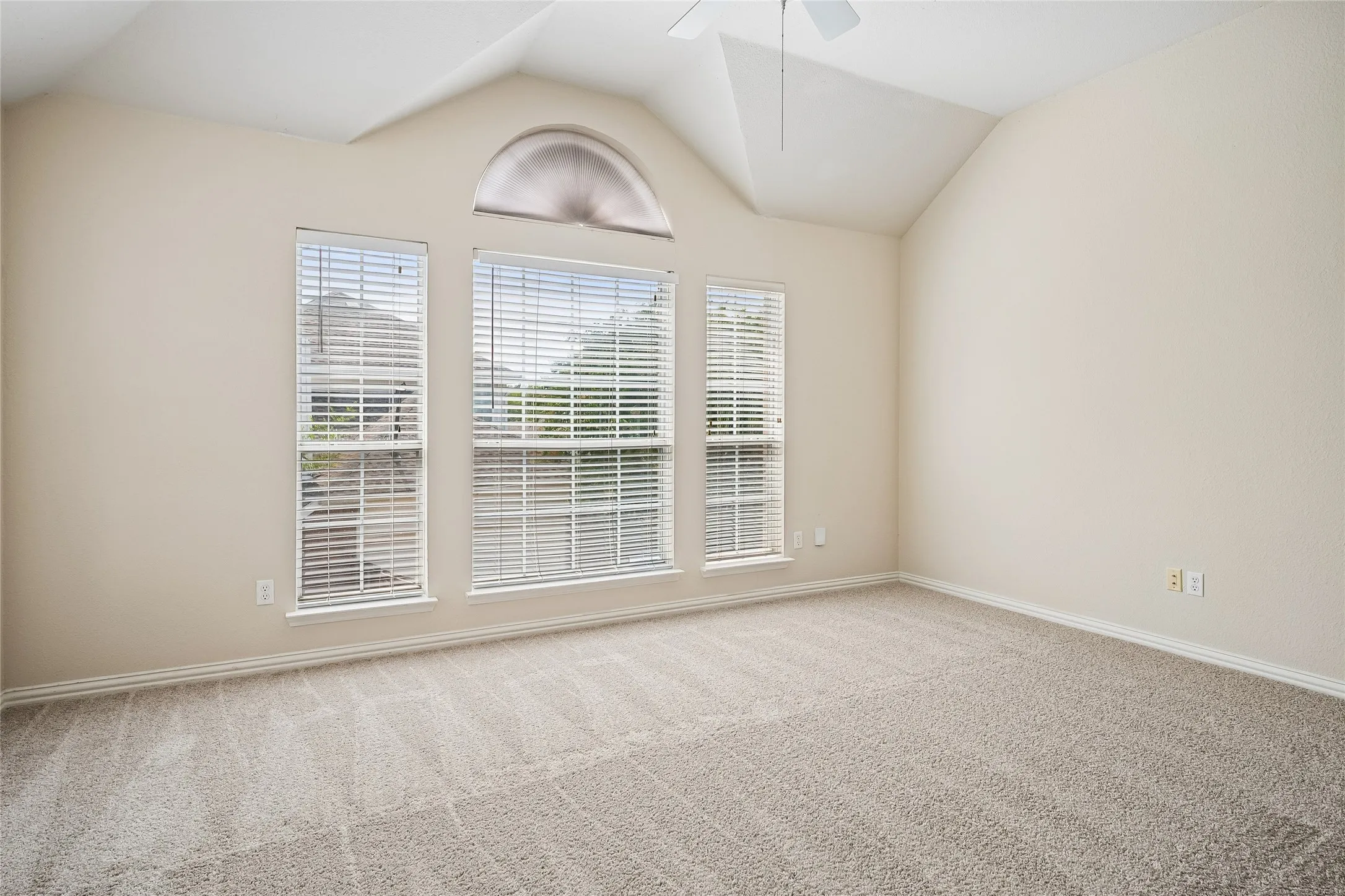 Single Family Residence For Sale in Collin County , 3029 Golden Gate Drive, Plano, Texas 75025, 4 Bedroom, 4 Bathroom, 2 Garage spaces, 2,763 Sqft, built in 1997, mls#21371178, Real Estate Agent in Plano, Homes For Sale in Collin county, Homes For Sale in Plano, Realtor in Plano Texas, Real Estate Brokerage Independent Realty Texas, Luminita Cordes Realtor