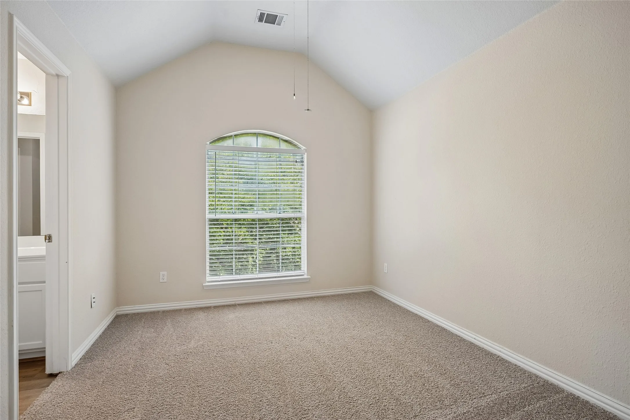 Single Family Residence For Sale in Collin County , 3029 Golden Gate Drive, Plano, Texas 75025, 4 Bedroom, 4 Bathroom, 2 Garage spaces, 2,763 Sqft, built in 1997, mls#21371178, Real Estate Agent in Plano, Homes For Sale in Collin county, Homes For Sale in Plano, Realtor in Plano Texas, Real Estate Brokerage Independent Realty Texas, Luminita Cordes Realtor