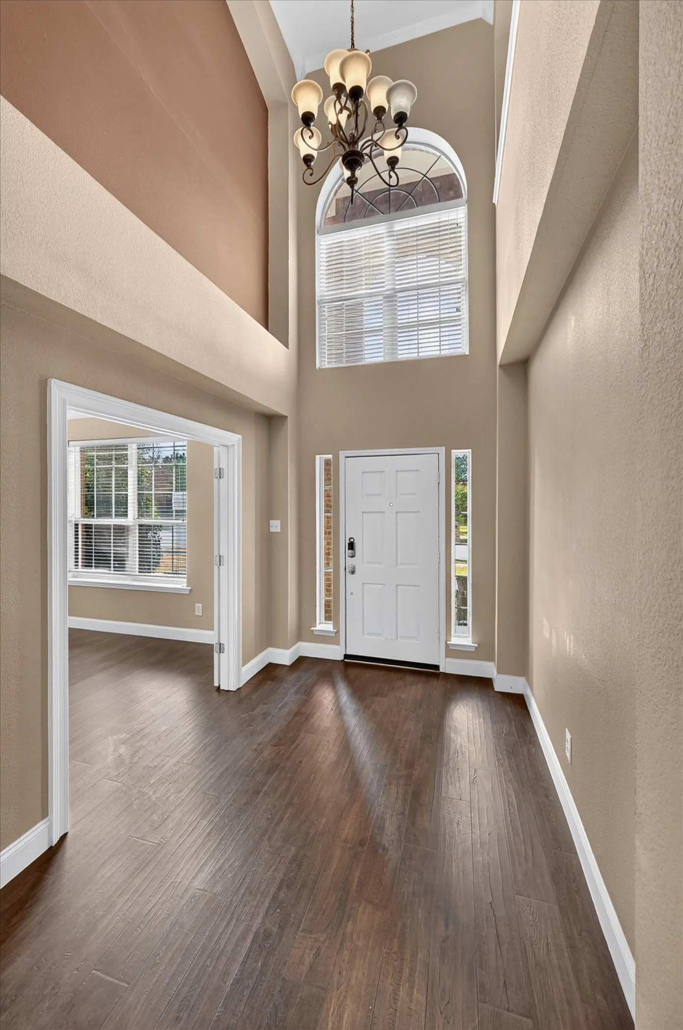Single Family Residence For Sale in Collin County , 9300 Bedford Lane, Mc Kinney, Texas 75071, 5 Bedroom, 3 Bathroom, 2 Garage spaces, 3,138 Sqft, built in 2000, mls#21374108, Real Estate Agent in Mc Kinney, Homes For Sale in Collin county, Homes For Sale in Mc Kinney, Realtor in Mc Kinney Texas, Real Estate Brokerage Independent Realty Texas, Luminita Cordes Realtor