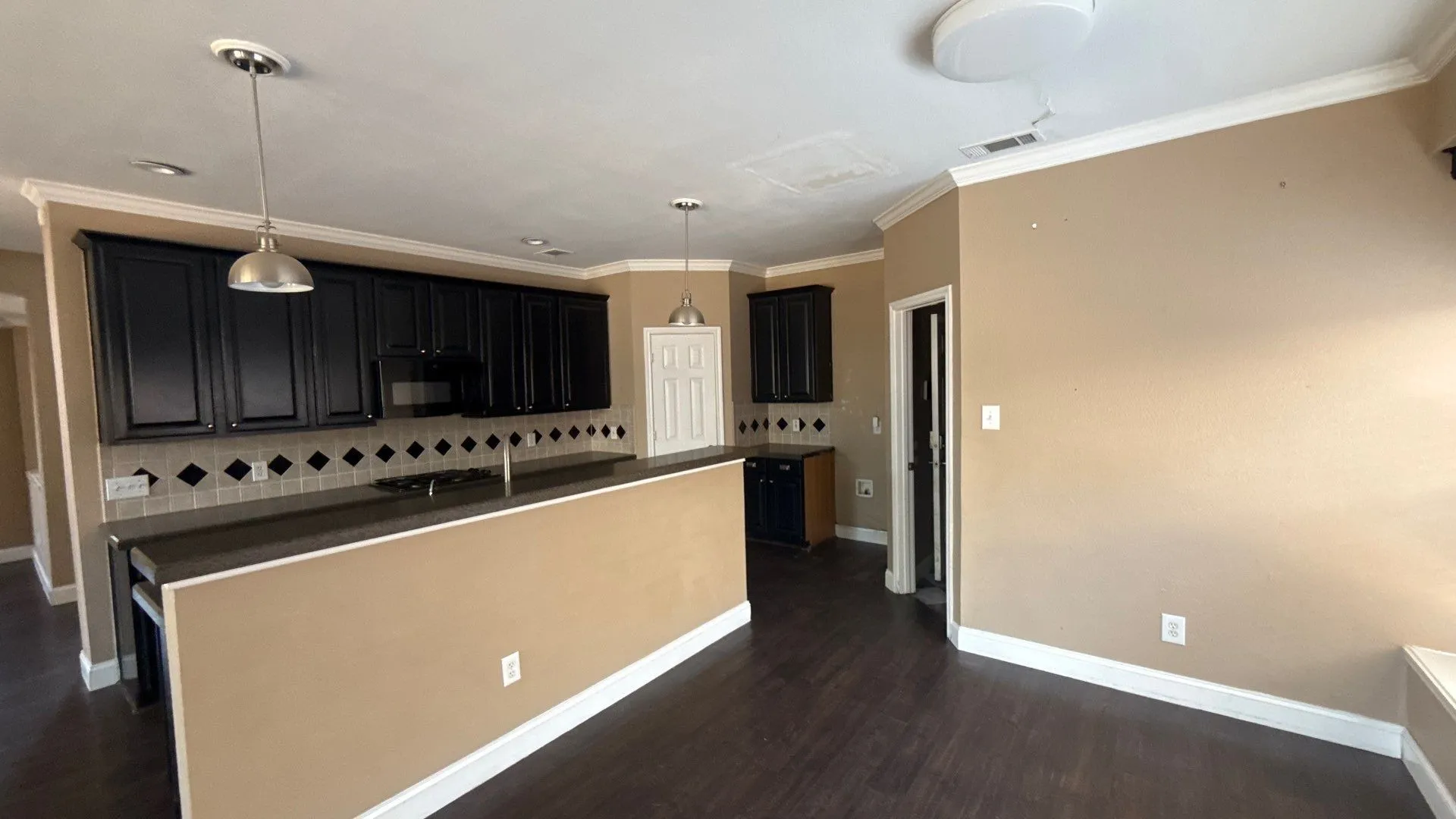 Single Family Residence For Sale in Collin County , 9300 Bedford Lane, Mc Kinney, Texas 75071, 5 Bedroom, 3 Bathroom, 2 Garage spaces, 3,138 Sqft, built in 2000, mls#21374108, Real Estate Agent in Mc Kinney, Homes For Sale in Collin county, Homes For Sale in Mc Kinney, Realtor in Mc Kinney Texas, Real Estate Brokerage Independent Realty Texas, Luminita Cordes Realtor