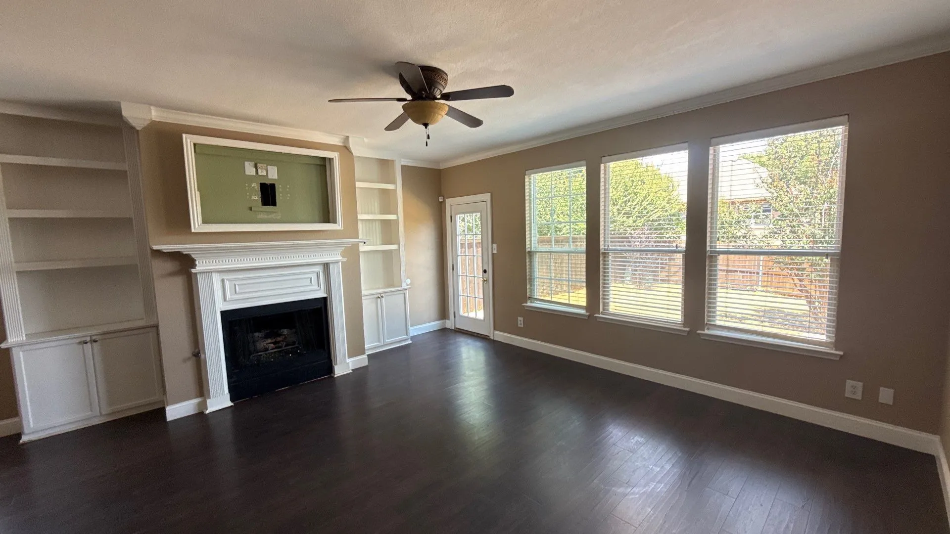 Single Family Residence For Sale in Collin County , 9300 Bedford Lane, Mc Kinney, Texas 75071, 5 Bedroom, 3 Bathroom, 2 Garage spaces, 3,138 Sqft, built in 2000, mls#21374108, Real Estate Agent in Mc Kinney, Homes For Sale in Collin county, Homes For Sale in Mc Kinney, Realtor in Mc Kinney Texas, Real Estate Brokerage Independent Realty Texas, Luminita Cordes Realtor