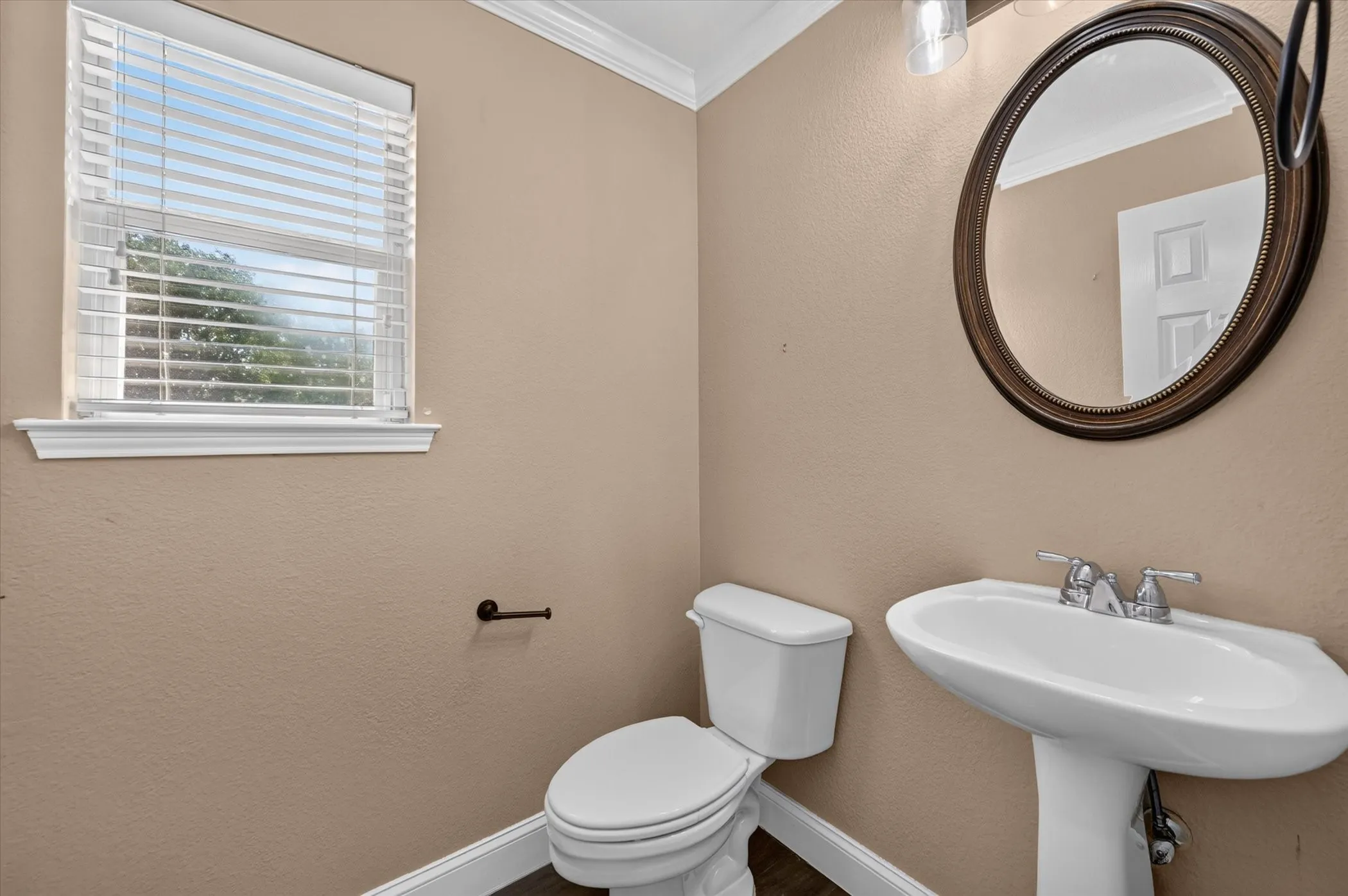 Single Family Residence For Sale in Collin County , 9300 Bedford Lane, Mc Kinney, Texas 75071, 5 Bedroom, 3 Bathroom, 2 Garage spaces, 3,138 Sqft, built in 2000, mls#21374108, Real Estate Agent in Mc Kinney, Homes For Sale in Collin county, Homes For Sale in Mc Kinney, Realtor in Mc Kinney Texas, Real Estate Brokerage Independent Realty Texas, Luminita Cordes Realtor
