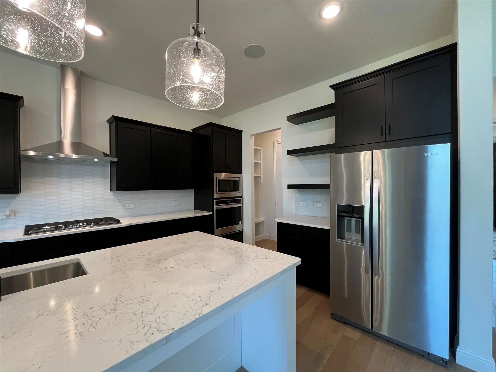 Single Family Residence For Sale in Tarrant County , 2403 Royal Dove Lane, Mansfield, Texas 76063, 5 Bedroom, 5 Bathroom, 2 Garage spaces, 4,243 Sqft, built in 2021, mls#21375756, Real Estate Agent in Mansfield, Homes For Sale in Tarrant county, Homes For Sale in Mansfield, Realtor in Mansfield Texas, Real Estate Brokerage Independent Realty Texas, Luminita Cordes Realtor