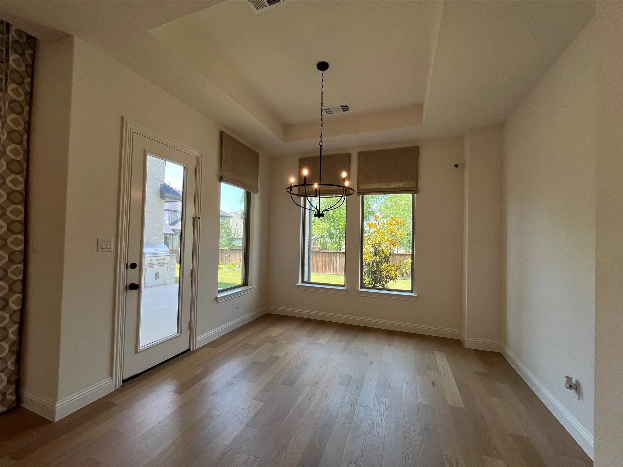 Single Family Residence For Sale in Tarrant County , 2403 Royal Dove Lane, Mansfield, Texas 76063, 5 Bedroom, 5 Bathroom, 2 Garage spaces, 4,243 Sqft, built in 2021, mls#21375756, Real Estate Agent in Mansfield, Homes For Sale in Tarrant county, Homes For Sale in Mansfield, Realtor in Mansfield Texas, Real Estate Brokerage Independent Realty Texas, Luminita Cordes Realtor