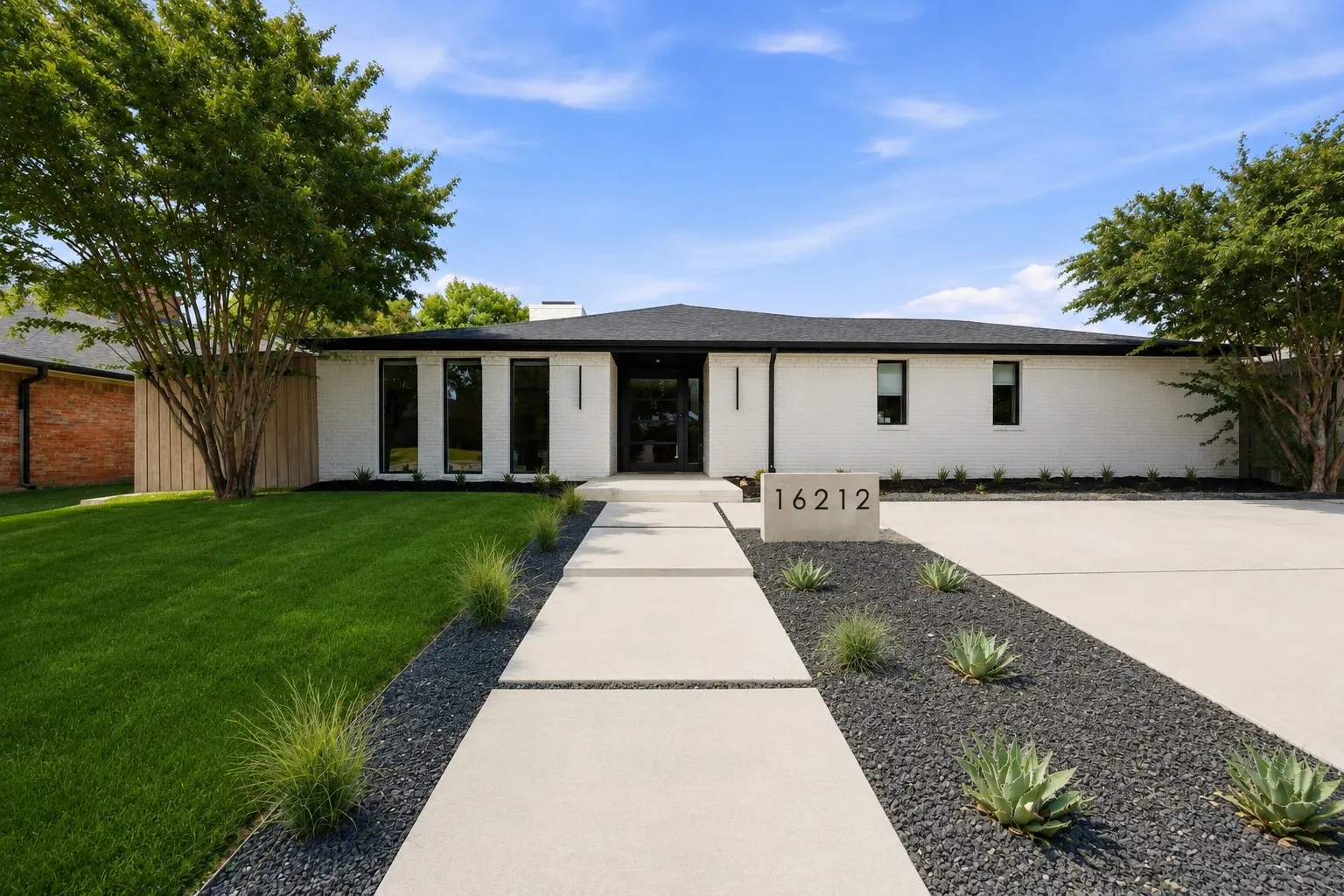 Single Family Residence For Sale in Dallas County , 16212 Spring Creek Road, Dallas, Texas 75248, 4 Bedroom, 4 Bathroom, 2 Garage spaces, 3,255 Sqft, built in 1975, mls#21375754, Real Estate Agent in Dallas, Homes For Sale in Dallas county, Homes For Sale in Dallas, Realtor in Dallas Texas, Real Estate Brokerage Independent Realty Texas, Luminita Cordes Realtor