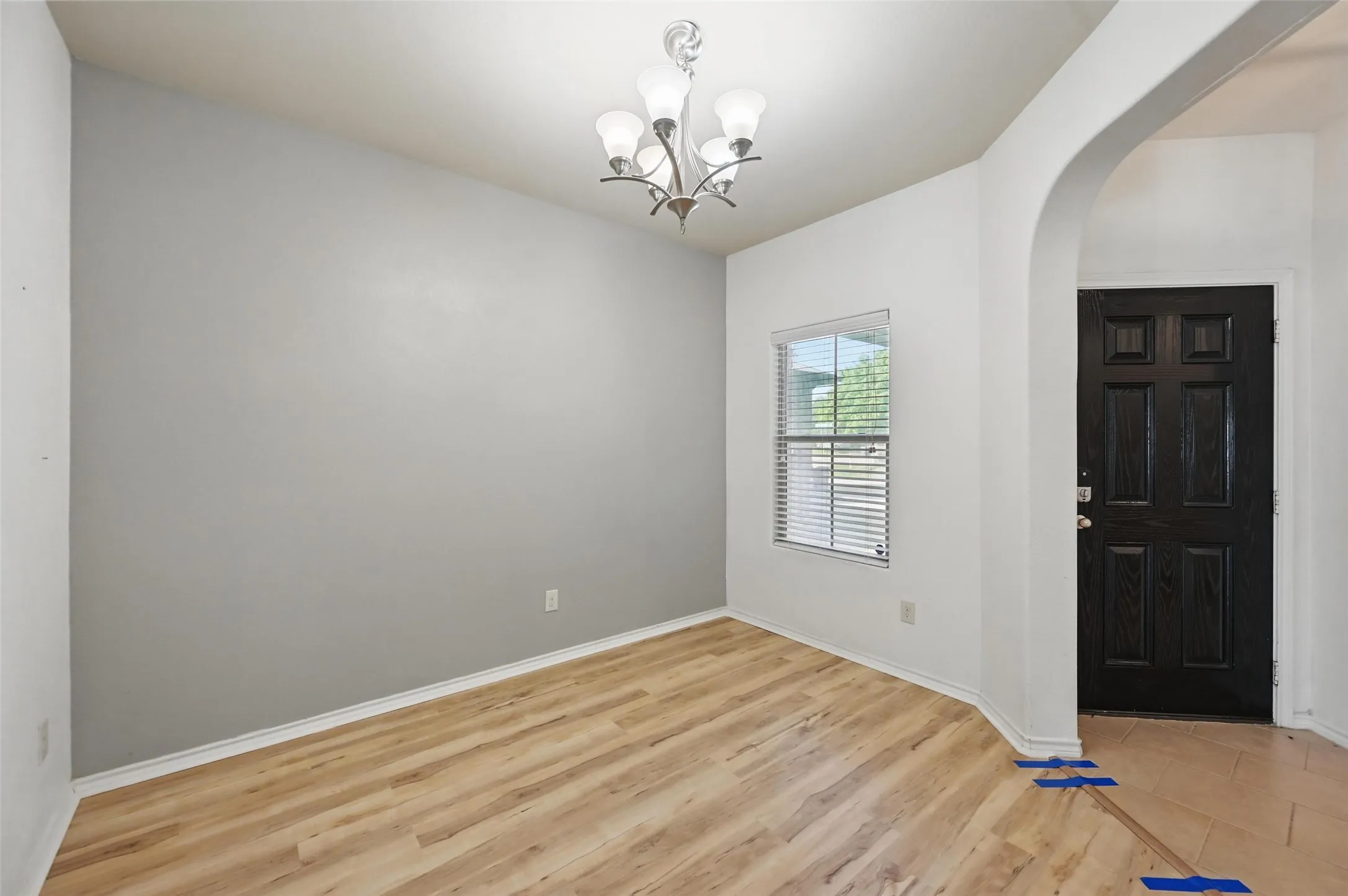 Single Family Residence For Rent in Tarrant County , 704 San Miguel Trail, Fort Worth, Texas 76052, 4 Bedroom, 2 Bathroom, 2 Garage spaces, 1,818 Sqft, built in 2013, mls#21373436, Real Estate Agent in Fort Worth, Homes For Rent in Tarrant county, Homes For Rent in Fort Worth, Realtor in Fort Worth Texas, Real Estate Brokerage Independent Realty Texas, Luminita Cordes Realtor