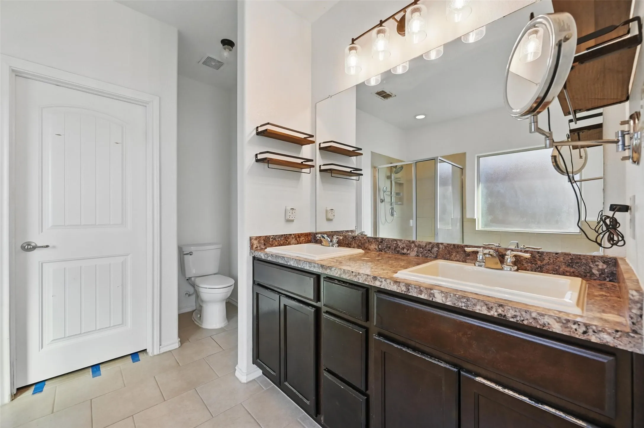Single Family Residence For Rent in Tarrant County , 704 San Miguel Trail, Fort Worth, Texas 76052, 4 Bedroom, 2 Bathroom, 2 Garage spaces, 1,818 Sqft, built in 2013, mls#21373436, Real Estate Agent in Fort Worth, Homes For Rent in Tarrant county, Homes For Rent in Fort Worth, Realtor in Fort Worth Texas, Real Estate Brokerage Independent Realty Texas, Luminita Cordes Realtor