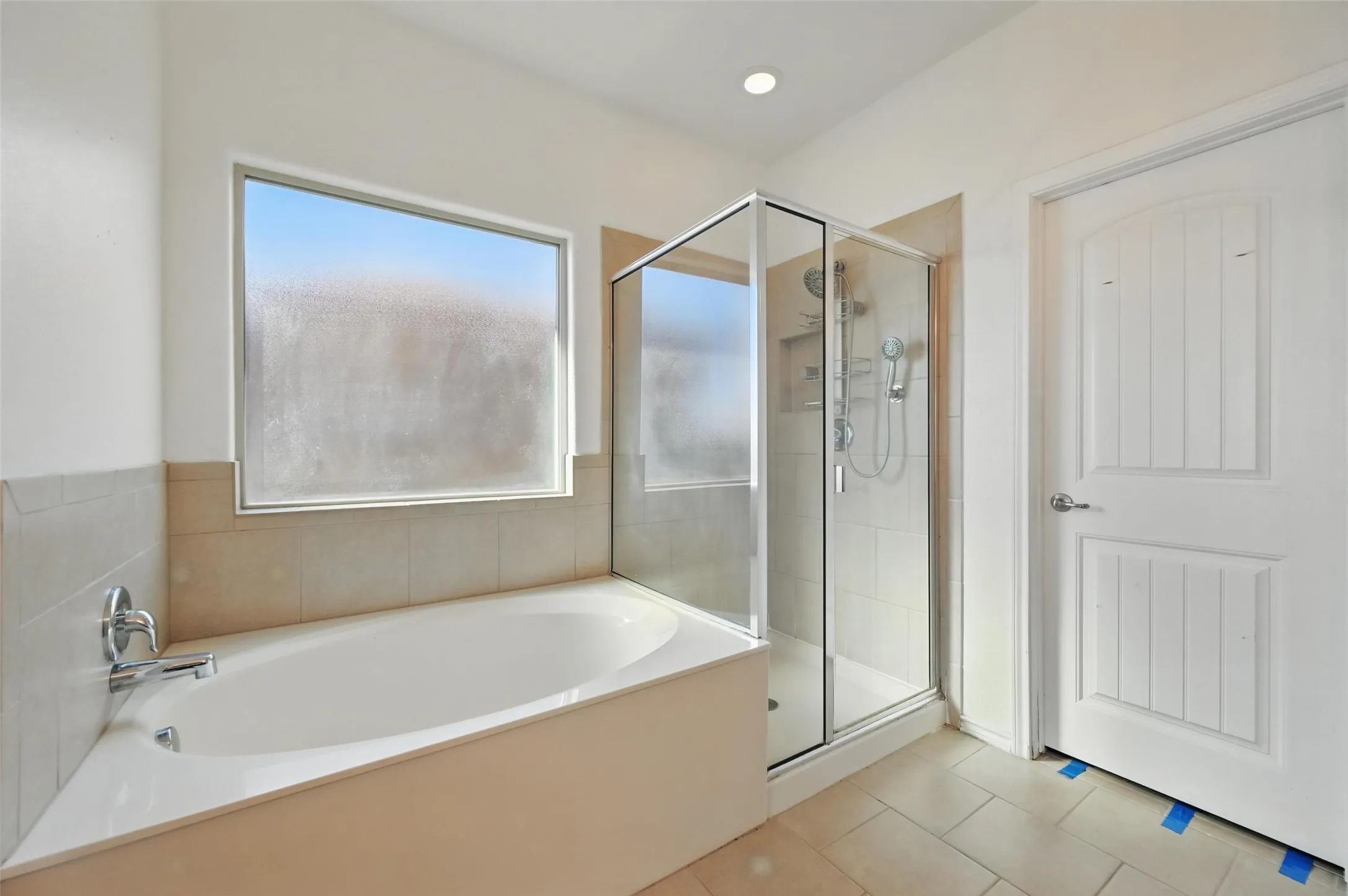 Single Family Residence For Rent in Tarrant County , 704 San Miguel Trail, Fort Worth, Texas 76052, 4 Bedroom, 2 Bathroom, 2 Garage spaces, 1,818 Sqft, built in 2013, mls#21373436, Real Estate Agent in Fort Worth, Homes For Rent in Tarrant county, Homes For Rent in Fort Worth, Realtor in Fort Worth Texas, Real Estate Brokerage Independent Realty Texas, Luminita Cordes Realtor
