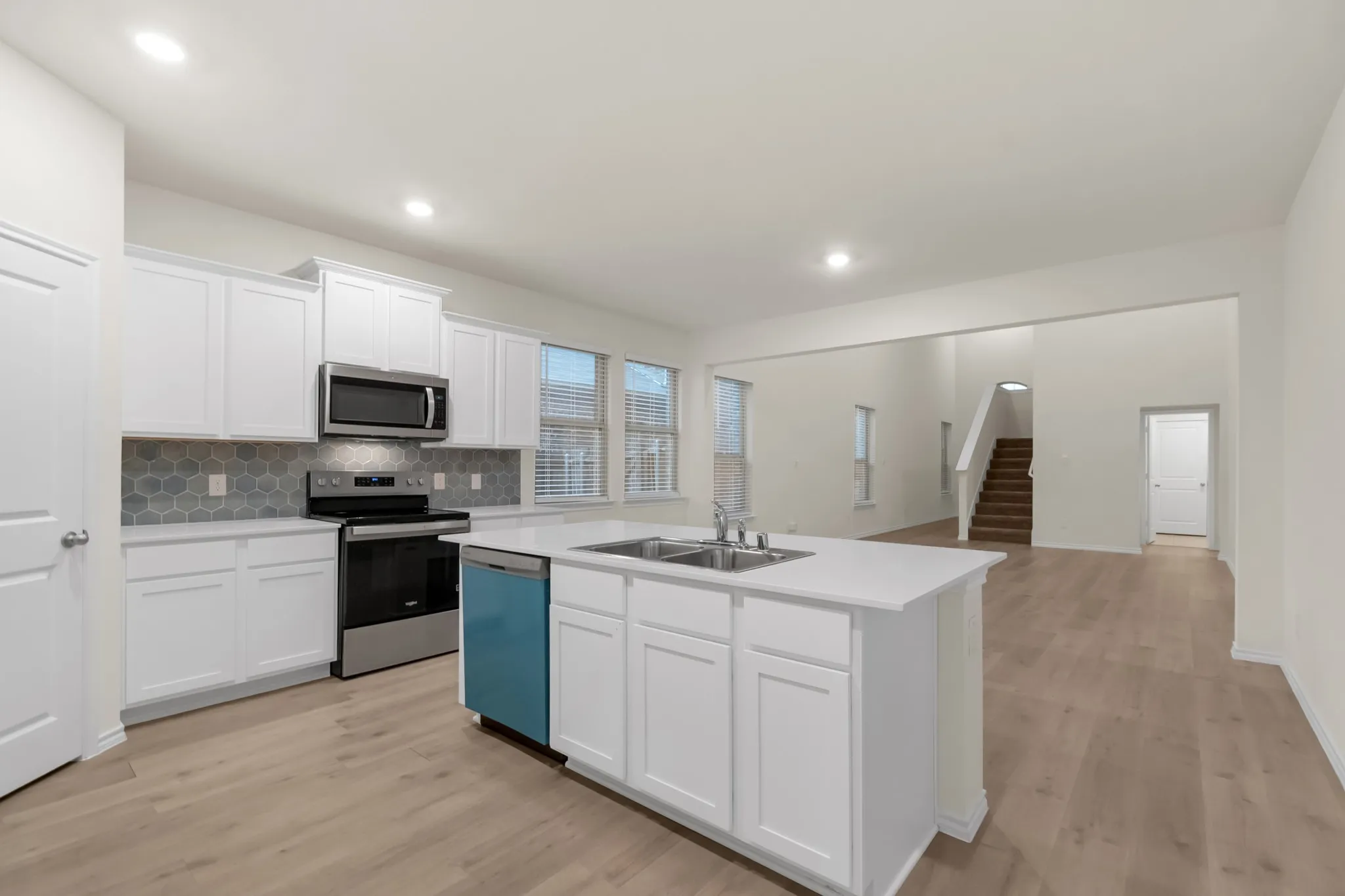 Single Family Residence For Sale in Kaufman County , 1171 Norias Drive, Forney, Texas 75126, 4 Bedroom, 3 Bathroom, 2 Garage spaces, 2,217 Sqft, built in 2022, mls#21362298, Real Estate Agent in Forney, Homes For Sale in Kaufman county, Homes For Sale in Forney, Realtor in Forney Texas, Real Estate Brokerage Independent Realty Texas, Luminita Cordes Realtor