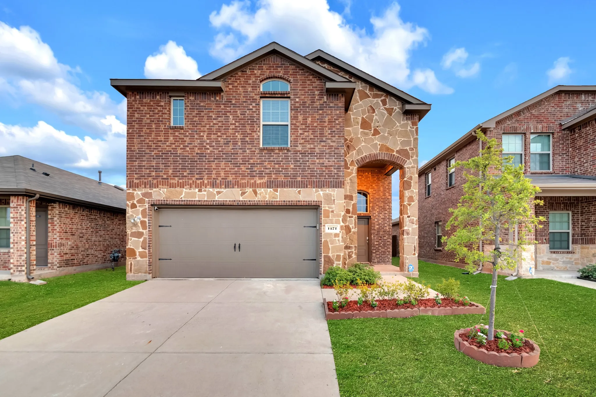 Single Family Residence For Sale in Kaufman County , 1171 Norias Drive, Forney, Texas 75126, 4 Bedroom, 3 Bathroom, 2 Garage spaces, 2,217 Sqft, built in 2022, mls#21362298, Real Estate Agent in Forney, Homes For Sale in Kaufman county, Homes For Sale in Forney, Realtor in Forney Texas, Real Estate Brokerage Independent Realty Texas, Luminita Cordes Realtor