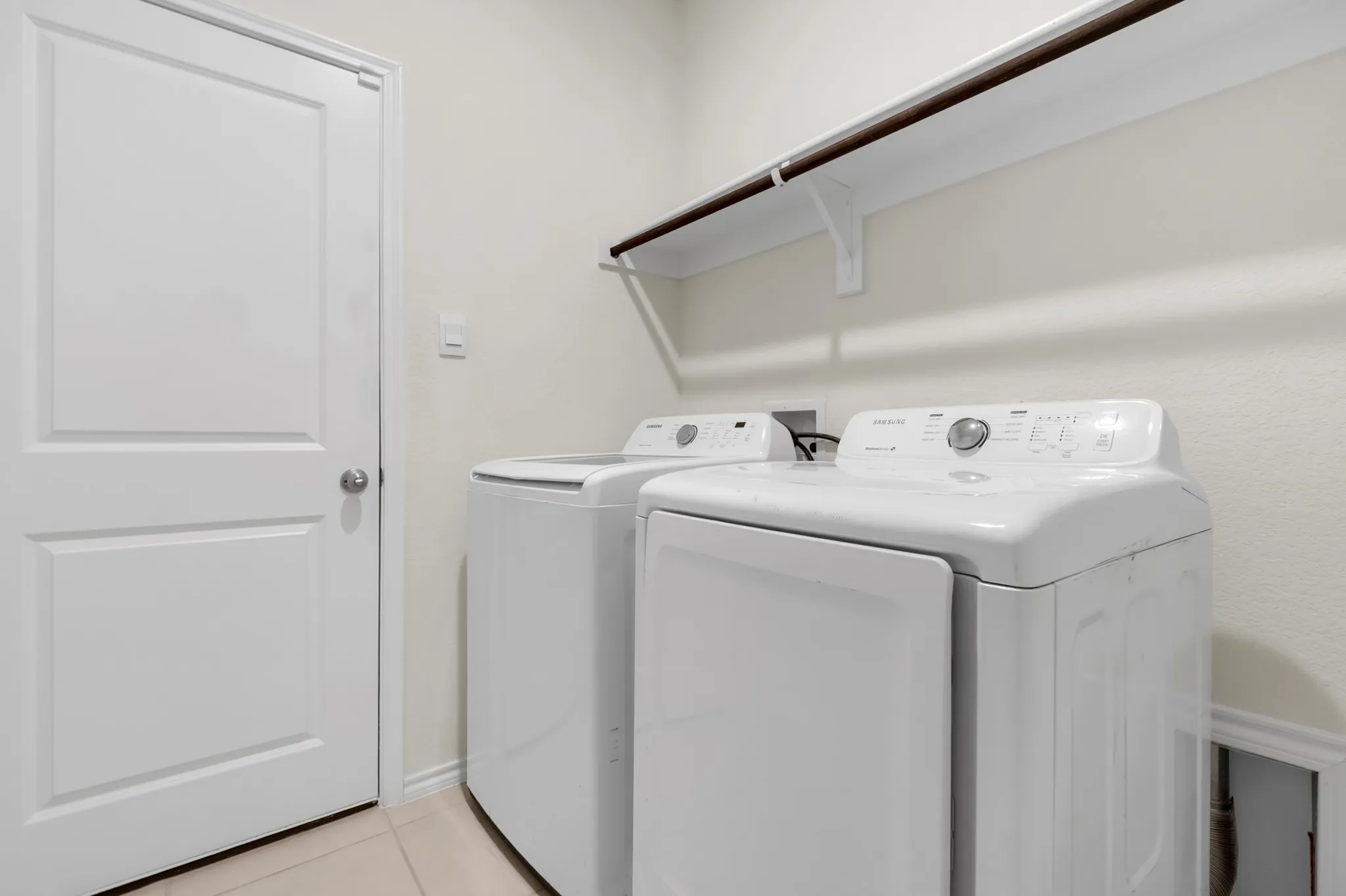 Single Family Residence For Sale in Kaufman County , 1171 Norias Drive, Forney, Texas 75126, 4 Bedroom, 3 Bathroom, 2 Garage spaces, 2,217 Sqft, built in 2022, mls#21362298, Real Estate Agent in Forney, Homes For Sale in Kaufman county, Homes For Sale in Forney, Realtor in Forney Texas, Real Estate Brokerage Independent Realty Texas, Luminita Cordes Realtor