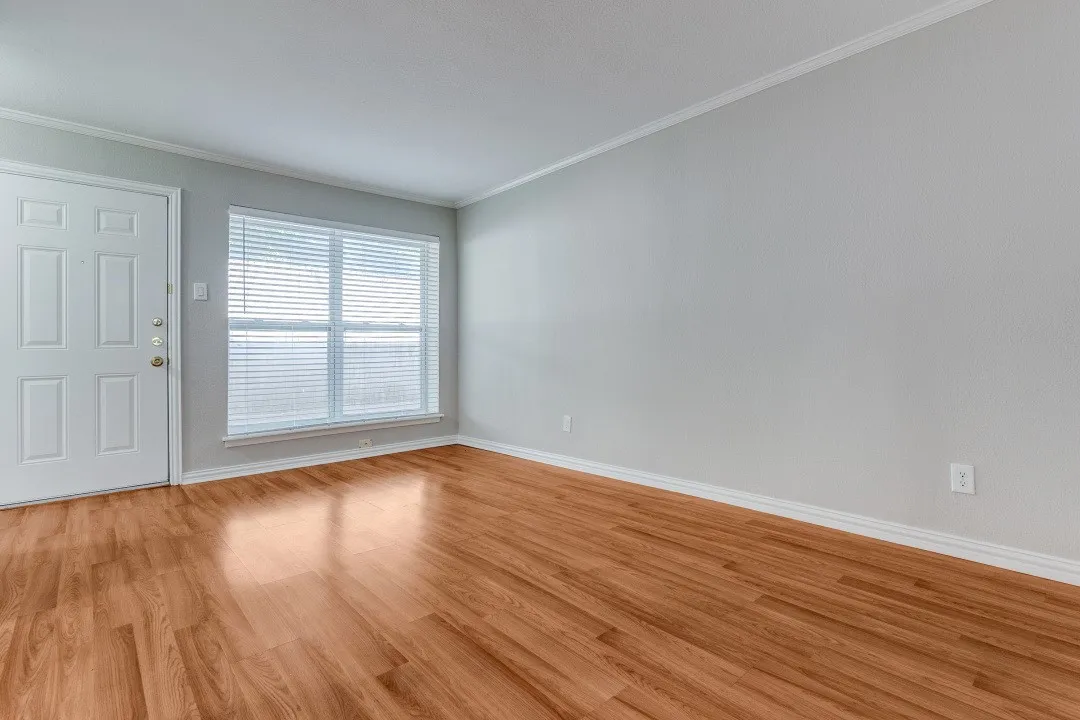 Apartment For Rent in Dallas County , 5508 Tremont Street 3, Dallas, Texas 75214, 1 Bedroom, 1 Bathroom, Garage spaces, 540 Sqft, built in 1972, mls#21375774, Real Estate Agent in Dallas, Homes For Rent in Dallas county, Homes For Rent in Dallas, Realtor in Dallas Texas, Real Estate Brokerage Independent Realty Texas, Luminita Cordes Realtor