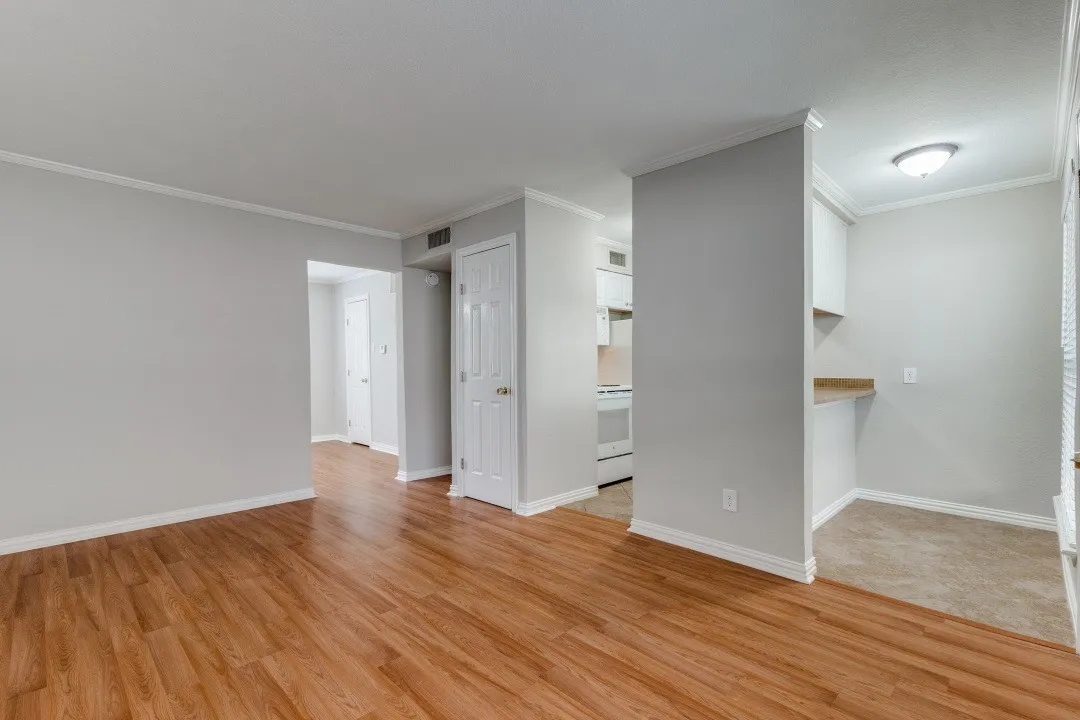 Apartment For Rent in Dallas County , 5508 Tremont Street 3, Dallas, Texas 75214, 1 Bedroom, 1 Bathroom, Garage spaces, 540 Sqft, built in 1972, mls#21375774, Real Estate Agent in Dallas, Homes For Rent in Dallas county, Homes For Rent in Dallas, Realtor in Dallas Texas, Real Estate Brokerage Independent Realty Texas, Luminita Cordes Realtor