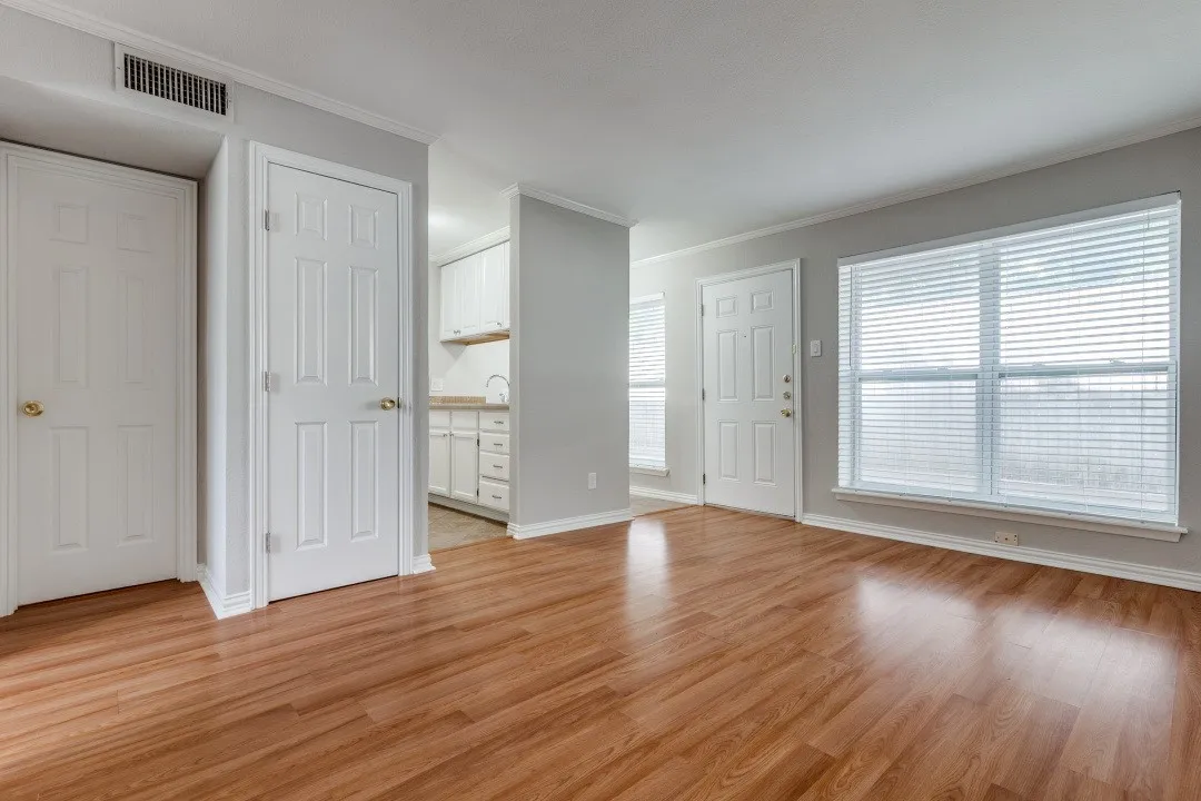 Apartment For Rent in Dallas County , 5508 Tremont Street 3, Dallas, Texas 75214, 1 Bedroom, 1 Bathroom, Garage spaces, 540 Sqft, built in 1972, mls#21375774, Real Estate Agent in Dallas, Homes For Rent in Dallas county, Homes For Rent in Dallas, Realtor in Dallas Texas, Real Estate Brokerage Independent Realty Texas, Luminita Cordes Realtor