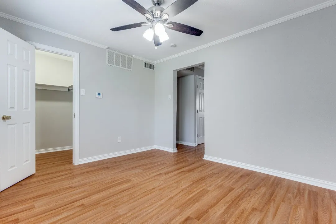 Apartment For Rent in Dallas County , 5508 Tremont Street 3, Dallas, Texas 75214, 1 Bedroom, 1 Bathroom, Garage spaces, 540 Sqft, built in 1972, mls#21375774, Real Estate Agent in Dallas, Homes For Rent in Dallas county, Homes For Rent in Dallas, Realtor in Dallas Texas, Real Estate Brokerage Independent Realty Texas, Luminita Cordes Realtor