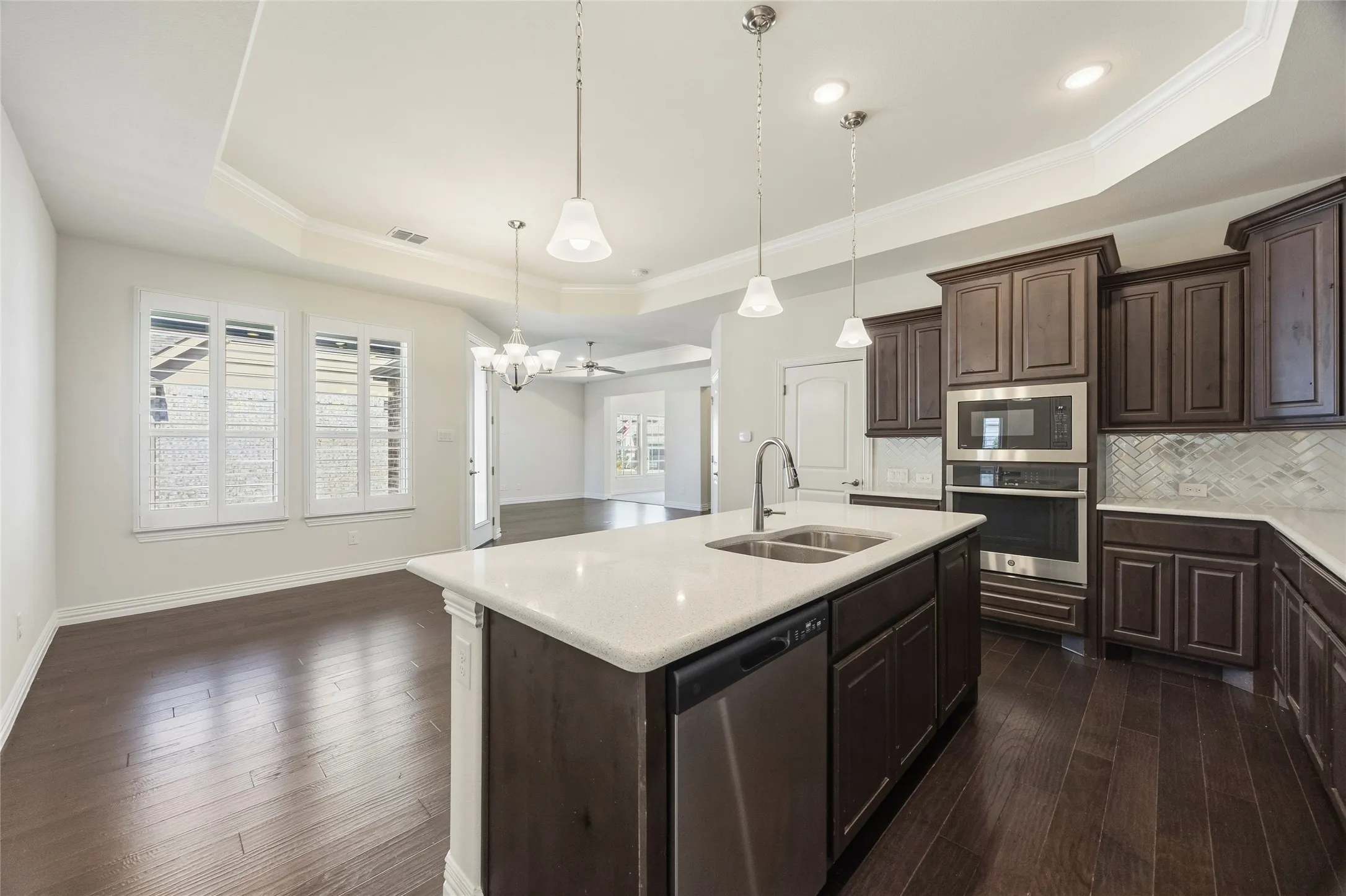 Single Family Residence For Sale in Rockwall County , 815 Rio Vista Lane, Rockwall, Texas 75087, 2 Bedroom, 2 Bathroom, 2 Garage spaces, 1,661 Sqft, built in 2020, mls#21375204, Real Estate Agent in Rockwall, Homes For Sale in Rockwall county, Homes For Sale in Rockwall, Realtor in Rockwall Texas, Real Estate Brokerage Independent Realty Texas, Luminita Cordes Realtor