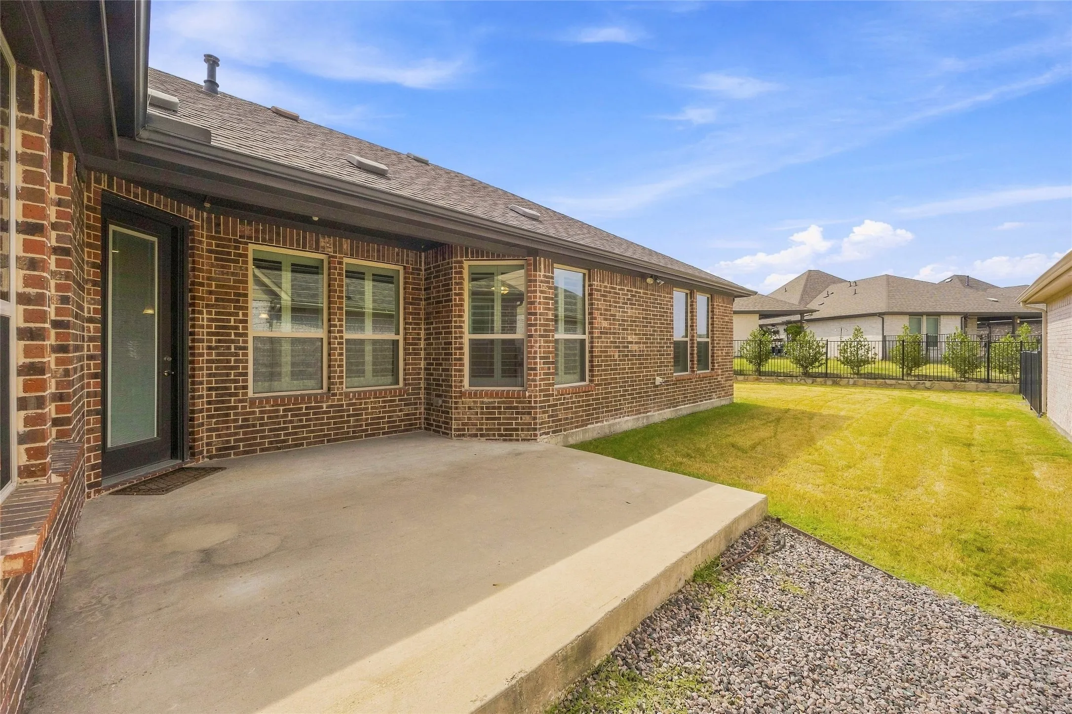 Single Family Residence For Sale in Rockwall County , 815 Rio Vista Lane, Rockwall, Texas 75087, 2 Bedroom, 2 Bathroom, 2 Garage spaces, 1,661 Sqft, built in 2020, mls#21375204, Real Estate Agent in Rockwall, Homes For Sale in Rockwall county, Homes For Sale in Rockwall, Realtor in Rockwall Texas, Real Estate Brokerage Independent Realty Texas, Luminita Cordes Realtor
