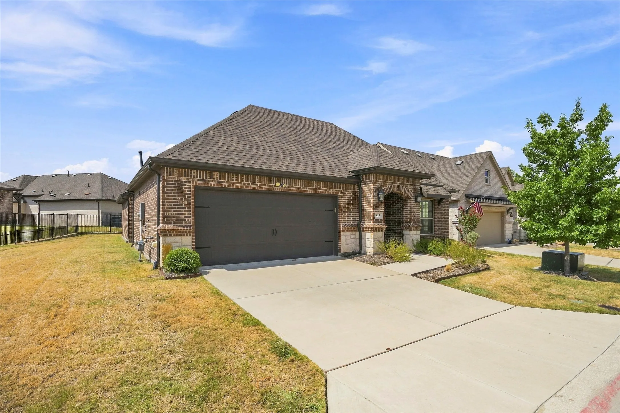 Single Family Residence For Sale in Rockwall County , 815 Rio Vista Lane, Rockwall, Texas 75087, 2 Bedroom, 2 Bathroom, 2 Garage spaces, 1,661 Sqft, built in 2020, mls#21375204, Real Estate Agent in Rockwall, Homes For Sale in Rockwall county, Homes For Sale in Rockwall, Realtor in Rockwall Texas, Real Estate Brokerage Independent Realty Texas, Luminita Cordes Realtor