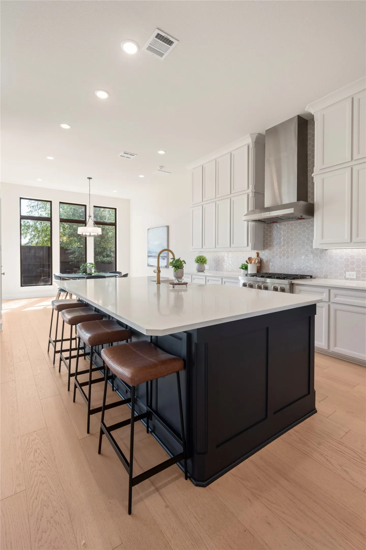 Single Family Residence For Sale in Denton County , 1153 Rochester Place, Copper Canyon, Texas 75077, 5 Bedroom, 5 Bathroom, 3 Garage spaces, 4,207 Sqft, built in 2024, mls#21375072, Real Estate Agent in Copper Canyon, Homes For Sale in Denton county, Homes For Sale in Copper Canyon, Realtor in Copper Canyon Texas, Real Estate Brokerage Independent Realty Texas, Luminita Cordes Realtor