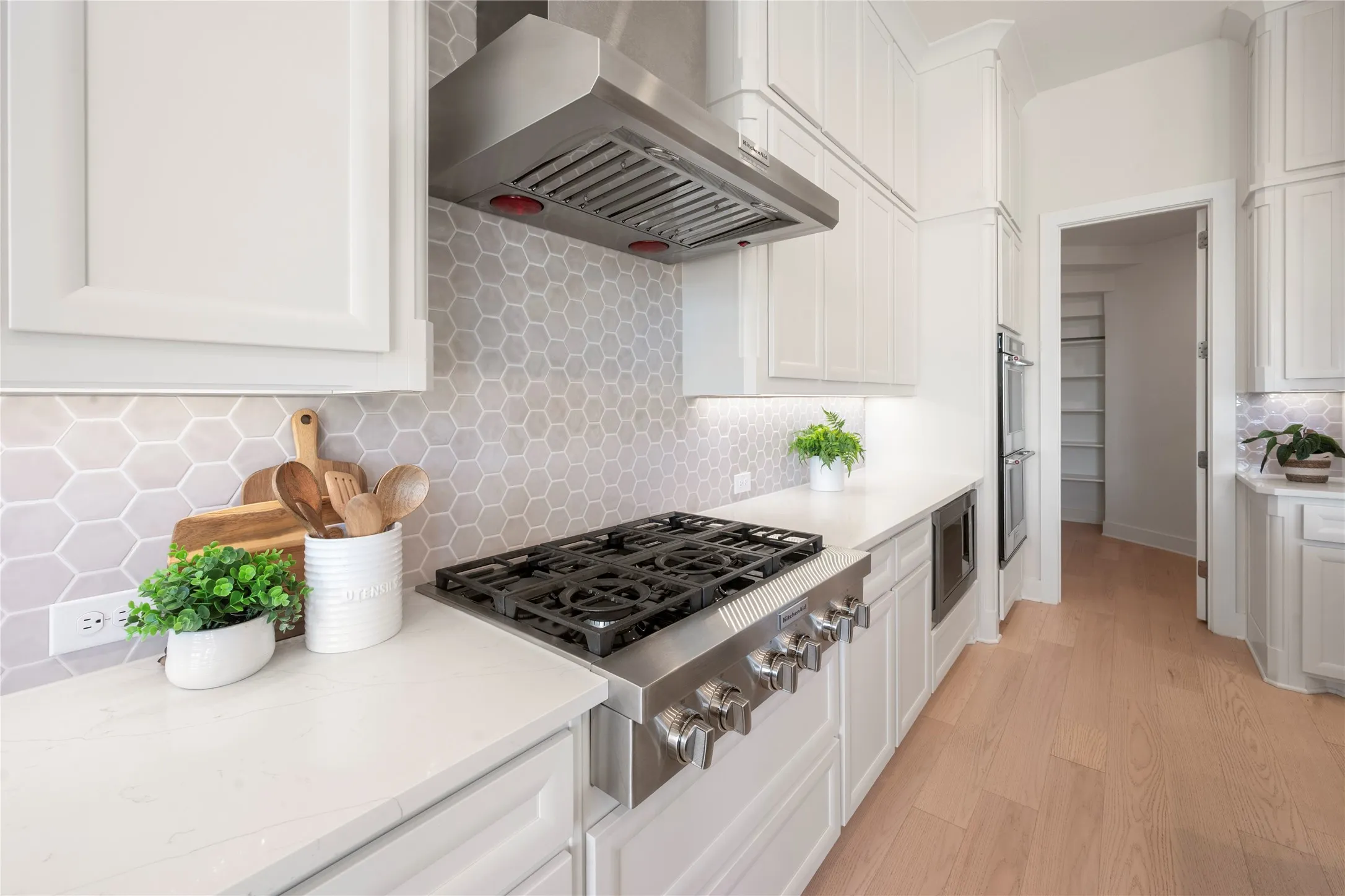 Single Family Residence For Sale in Denton County , 1153 Rochester Place, Copper Canyon, Texas 75077, 5 Bedroom, 5 Bathroom, 3 Garage spaces, 4,207 Sqft, built in 2024, mls#21375072, Real Estate Agent in Copper Canyon, Homes For Sale in Denton county, Homes For Sale in Copper Canyon, Realtor in Copper Canyon Texas, Real Estate Brokerage Independent Realty Texas, Luminita Cordes Realtor