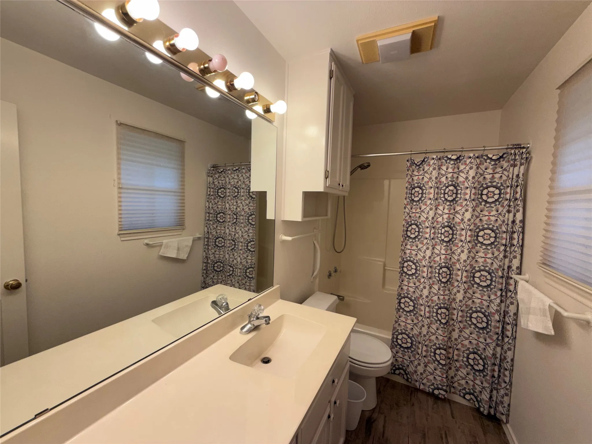 Single Family Residence For Sale in Parker County , 1302 Pamela Drive, Weatherford, Texas 76086, 3 Bedroom, 2 Bathroom, 2 Garage spaces, 1,336 Sqft, built in 1995, mls#21369407, Real Estate Agent in Weatherford, Homes For Sale in Parker county, Homes For Sale in Weatherford, Realtor in Weatherford Texas, Real Estate Brokerage Independent Realty Texas, Luminita Cordes Realtor