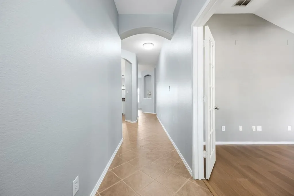 Single Family Residence For Sale in Denton County , 15533 Adlong Drive, Fort Worth, Texas 76262, 3 Bedroom, 2 Bathroom, 2 Garage spaces, 1,778 Sqft, built in 2006, mls#21375769, Real Estate Agent in Fort Worth, Homes For Sale in Denton county, Homes For Sale in Fort Worth, Realtor in Fort Worth Texas, Real Estate Brokerage Independent Realty Texas, Luminita Cordes Realtor
