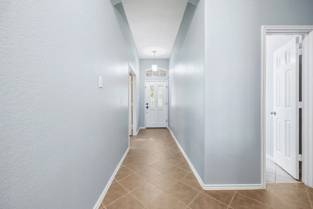 Single Family Residence For Sale in Denton County , 15533 Adlong Drive, Fort Worth, Texas 76262, 3 Bedroom, 2 Bathroom, 2 Garage spaces, 1,778 Sqft, built in 2006, mls#21375769, Real Estate Agent in Fort Worth, Homes For Sale in Denton county, Homes For Sale in Fort Worth, Realtor in Fort Worth Texas, Real Estate Brokerage Independent Realty Texas, Luminita Cordes Realtor