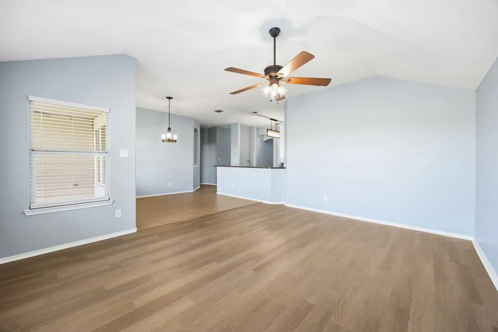 Single Family Residence For Sale in Denton County , 15533 Adlong Drive, Fort Worth, Texas 76262, 3 Bedroom, 2 Bathroom, 2 Garage spaces, 1,778 Sqft, built in 2006, mls#21375769, Real Estate Agent in Fort Worth, Homes For Sale in Denton county, Homes For Sale in Fort Worth, Realtor in Fort Worth Texas, Real Estate Brokerage Independent Realty Texas, Luminita Cordes Realtor