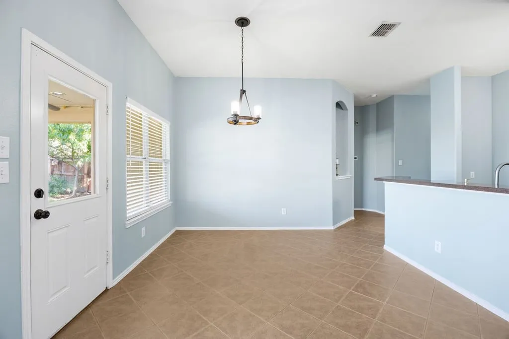 Single Family Residence For Sale in Denton County , 15533 Adlong Drive, Fort Worth, Texas 76262, 3 Bedroom, 2 Bathroom, 2 Garage spaces, 1,778 Sqft, built in 2006, mls#21375769, Real Estate Agent in Fort Worth, Homes For Sale in Denton county, Homes For Sale in Fort Worth, Realtor in Fort Worth Texas, Real Estate Brokerage Independent Realty Texas, Luminita Cordes Realtor