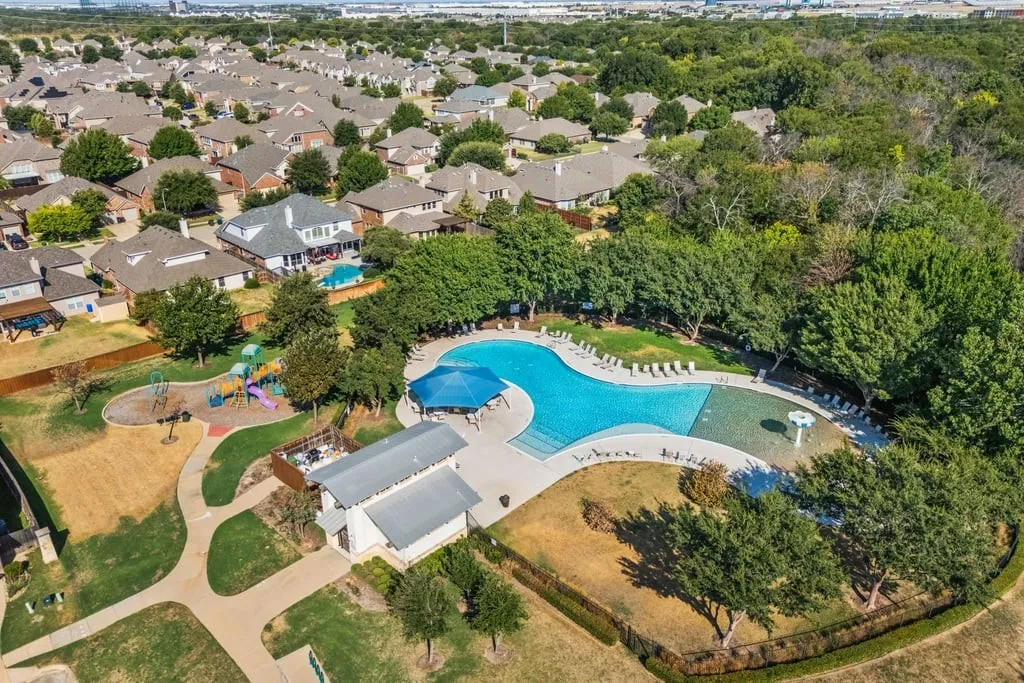 Single Family Residence For Sale in Denton County , 15533 Adlong Drive, Fort Worth, Texas 76262, 3 Bedroom, 2 Bathroom, 2 Garage spaces, 1,778 Sqft, built in 2006, mls#21375769, Real Estate Agent in Fort Worth, Homes For Sale in Denton county, Homes For Sale in Fort Worth, Realtor in Fort Worth Texas, Real Estate Brokerage Independent Realty Texas, Luminita Cordes Realtor
