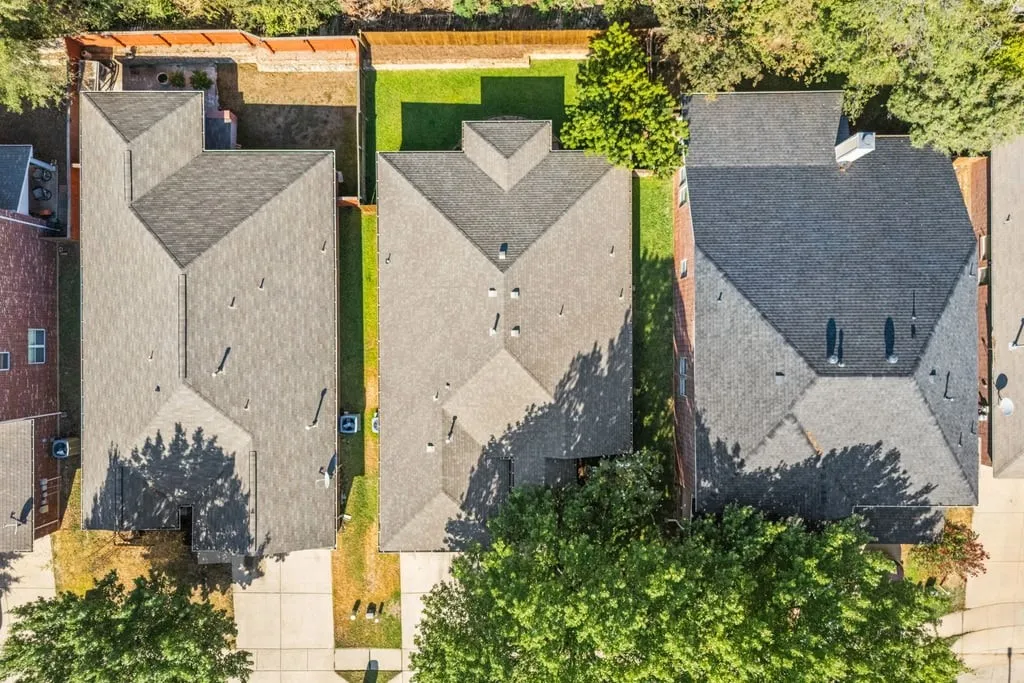 Single Family Residence For Sale in Denton County , 15533 Adlong Drive, Fort Worth, Texas 76262, 3 Bedroom, 2 Bathroom, 2 Garage spaces, 1,778 Sqft, built in 2006, mls#21375769, Real Estate Agent in Fort Worth, Homes For Sale in Denton county, Homes For Sale in Fort Worth, Realtor in Fort Worth Texas, Real Estate Brokerage Independent Realty Texas, Luminita Cordes Realtor