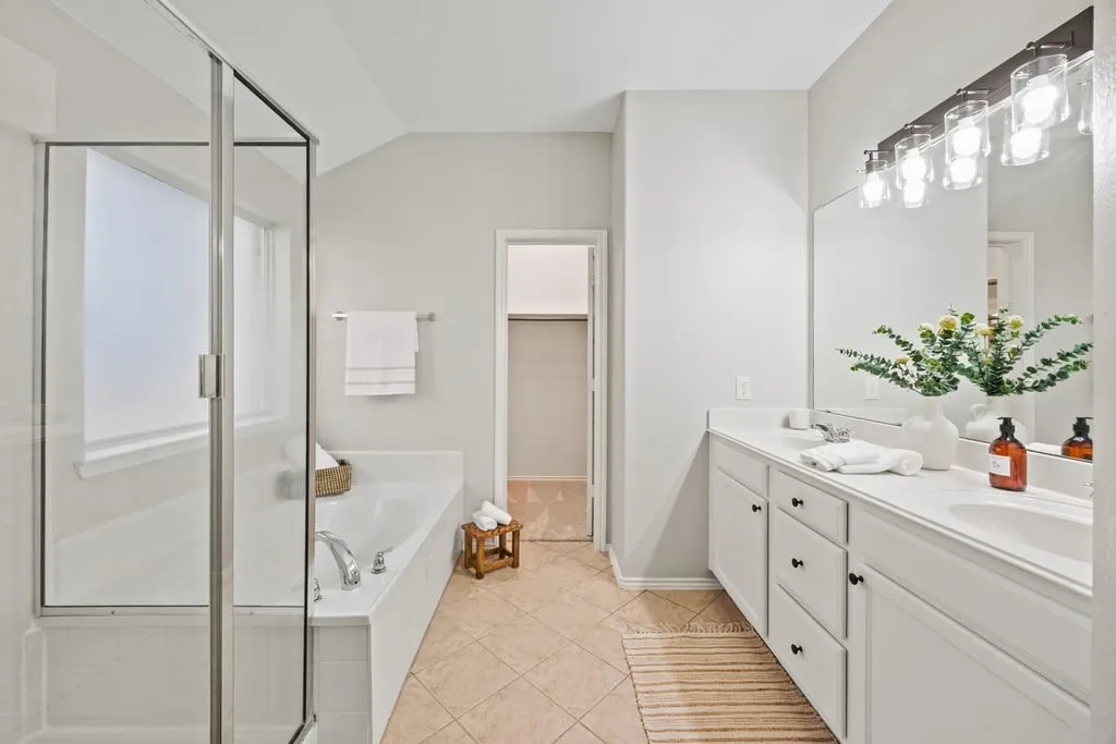 Single Family Residence For Sale in Denton County , 15533 Adlong Drive, Fort Worth, Texas 76262, 3 Bedroom, 2 Bathroom, 2 Garage spaces, 1,778 Sqft, built in 2006, mls#21375769, Real Estate Agent in Fort Worth, Homes For Sale in Denton county, Homes For Sale in Fort Worth, Realtor in Fort Worth Texas, Real Estate Brokerage Independent Realty Texas, Luminita Cordes Realtor
