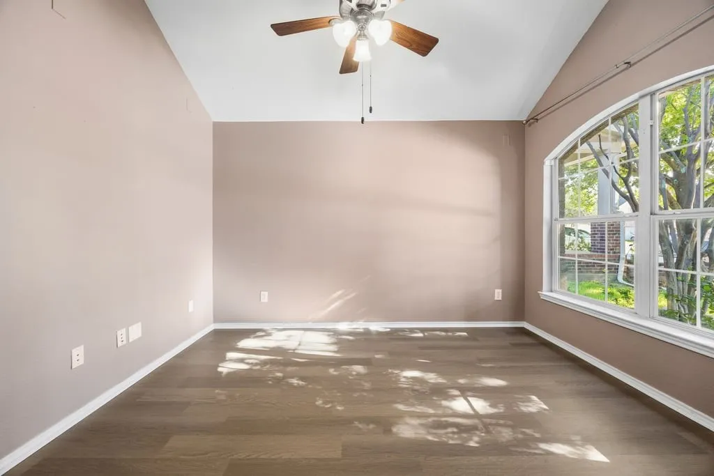Single Family Residence For Sale in Denton County , 15533 Adlong Drive, Fort Worth, Texas 76262, 3 Bedroom, 2 Bathroom, 2 Garage spaces, 1,778 Sqft, built in 2006, mls#21375769, Real Estate Agent in Fort Worth, Homes For Sale in Denton county, Homes For Sale in Fort Worth, Realtor in Fort Worth Texas, Real Estate Brokerage Independent Realty Texas, Luminita Cordes Realtor