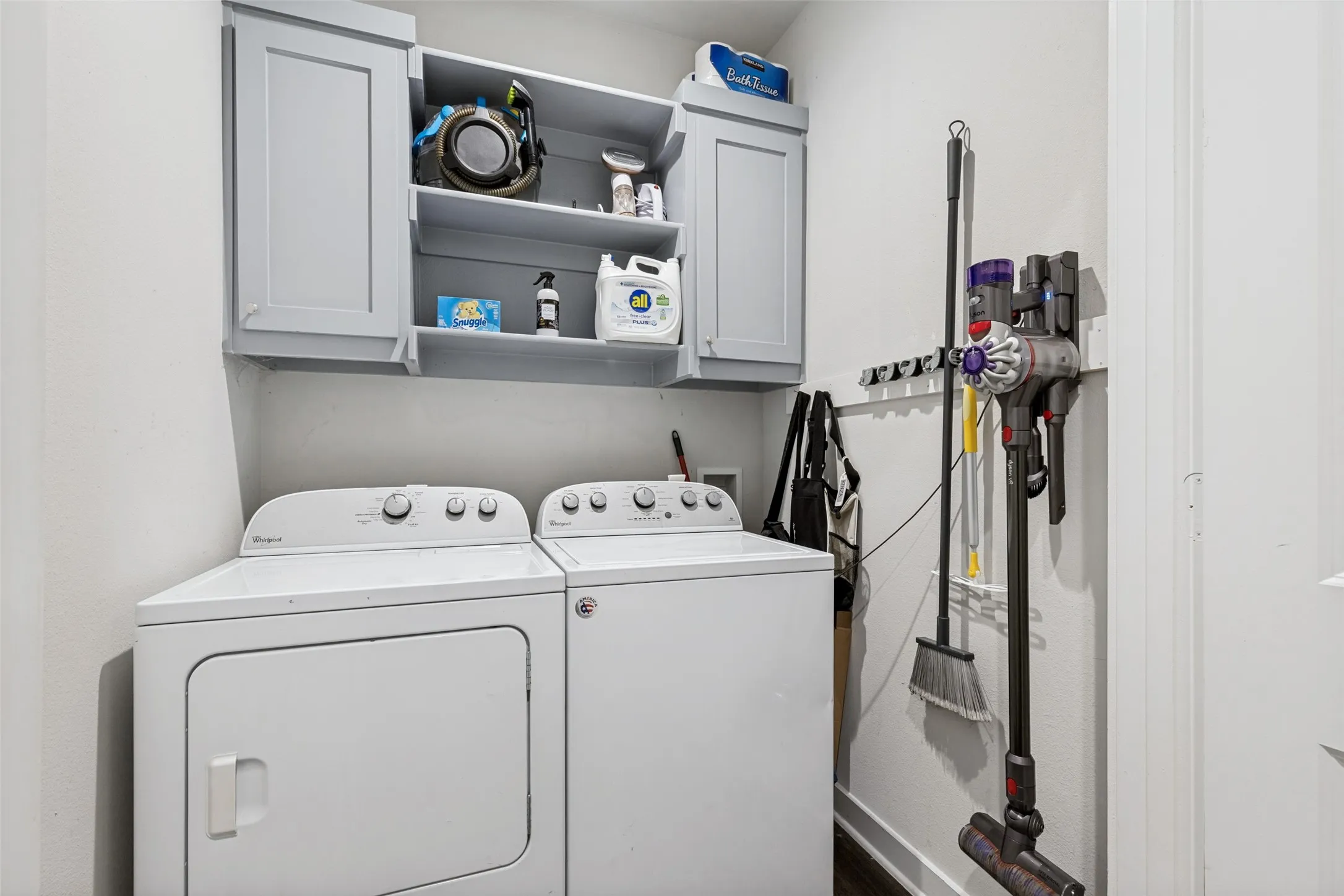 Single Family Residence For Rent in Dallas County , 2547 Fatima Avenue, Dallas, Texas 75241, 4 Bedroom, 2 Bathroom, 1 Garage spaces, 1,689 Sqft, built in 2022, mls#21375745, Real Estate Agent in Dallas, Homes For Rent in Dallas county, Homes For Rent in Dallas, Realtor in Dallas Texas, Real Estate Brokerage Independent Realty Texas, Luminita Cordes Realtor