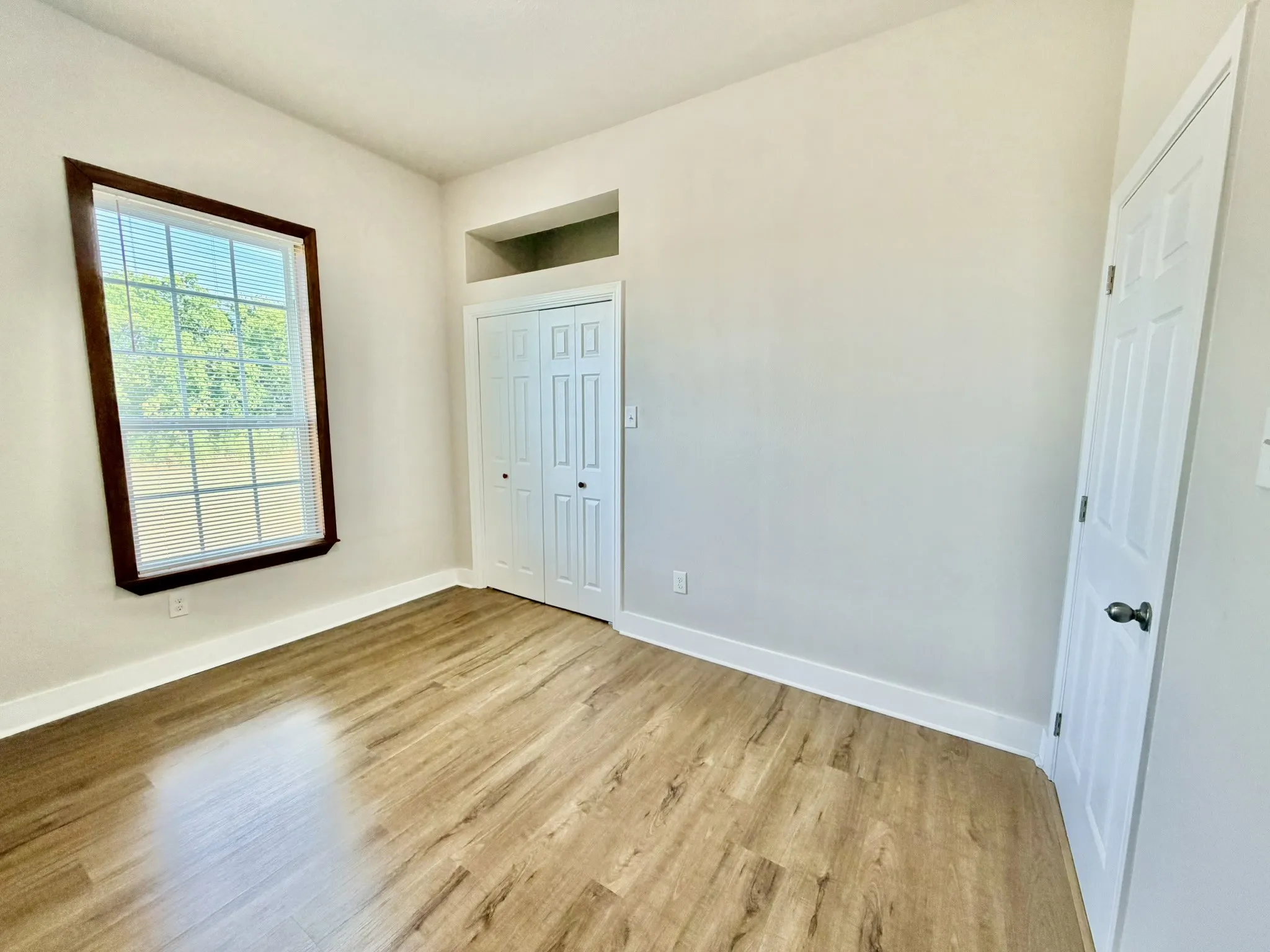 Single Family Residence For Rent in Grayson County , 26272 State Highway 56, Whitesboro, Texas 76273, 3 Bedroom, 2 Bathroom, Garage spaces, 1,435 Sqft, built in 1994, mls#21375783, Real Estate Agent in Whitesboro, Homes For Rent in Grayson county, Homes For Rent in Whitesboro, Realtor in Whitesboro Texas, Real Estate Brokerage Independent Realty Texas, Luminita Cordes Realtor