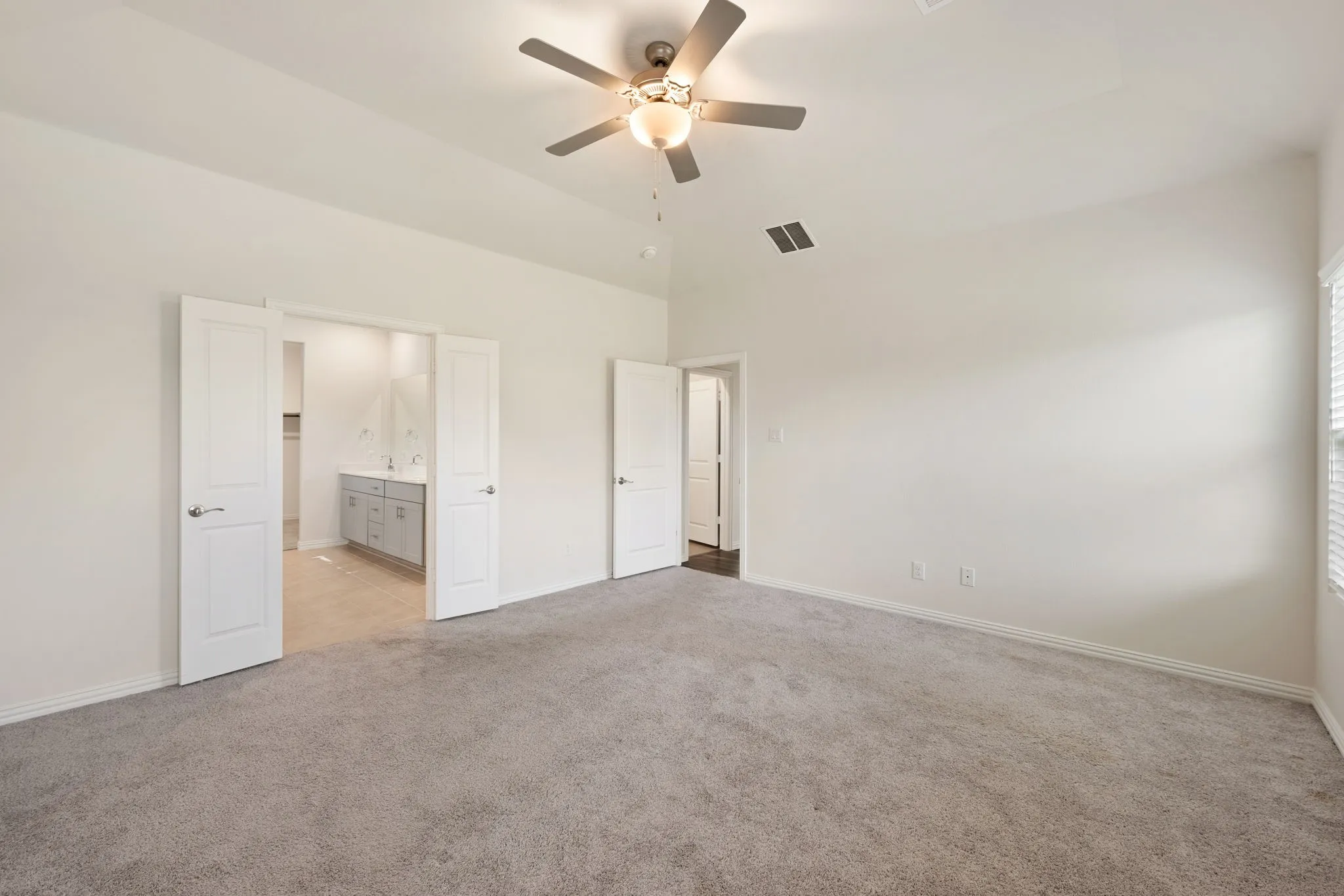 Single Family Residence For Rent in Rockwall County , 148 Lisa Lane, Royse City, Texas 75189, 4 Bedroom, 4 Bathroom, 2 Garage spaces, 3,111 Sqft, built in 2021, mls#21375601, Real Estate Agent in Royse City, Homes For Rent in Rockwall county, Homes For Rent in Royse City, Realtor in Royse City Texas, Real Estate Brokerage Independent Realty Texas, Luminita Cordes Realtor
