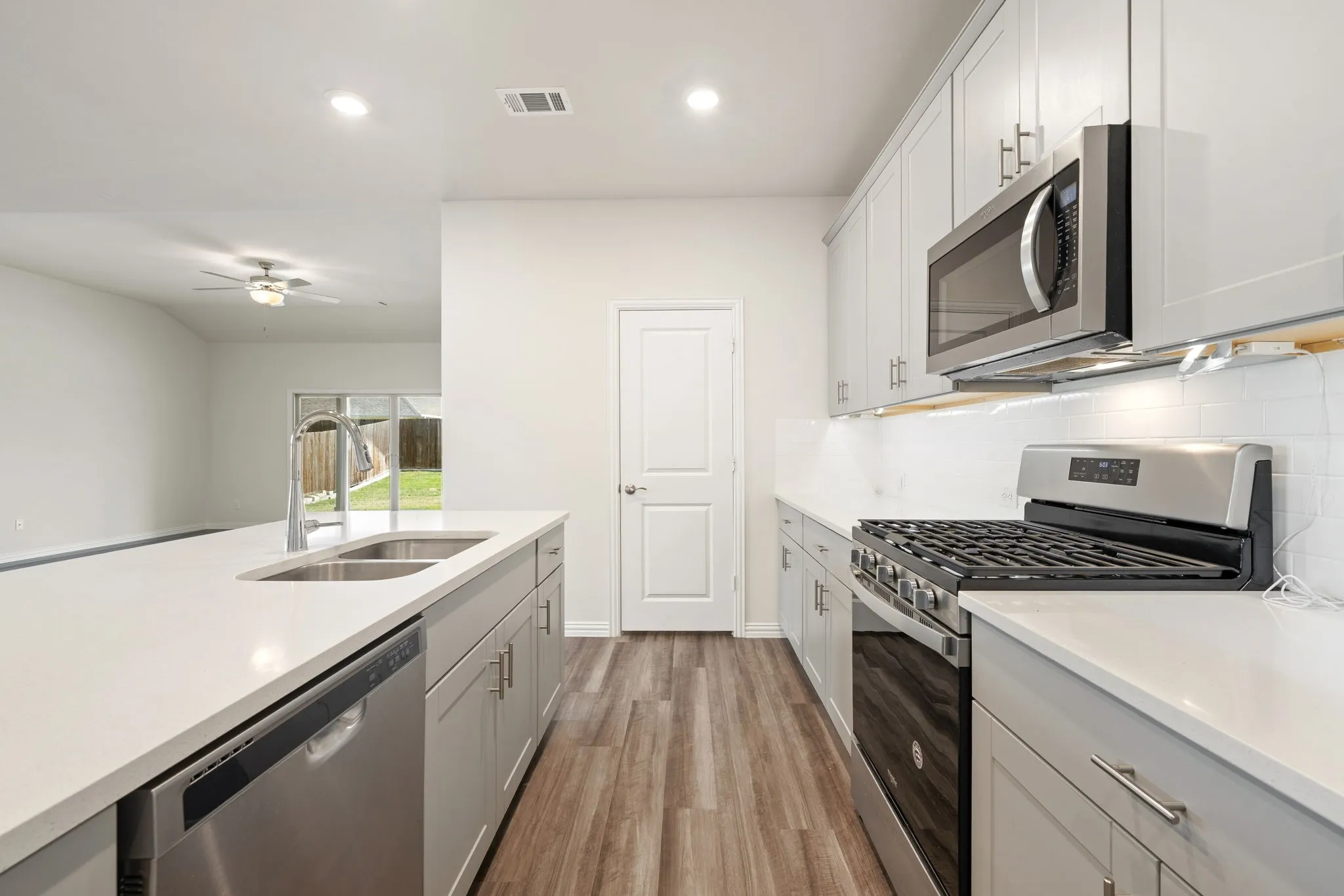 Single Family Residence For Rent in Rockwall County , 148 Lisa Lane, Royse City, Texas 75189, 4 Bedroom, 4 Bathroom, 2 Garage spaces, 3,111 Sqft, built in 2021, mls#21375601, Real Estate Agent in Royse City, Homes For Rent in Rockwall county, Homes For Rent in Royse City, Realtor in Royse City Texas, Real Estate Brokerage Independent Realty Texas, Luminita Cordes Realtor