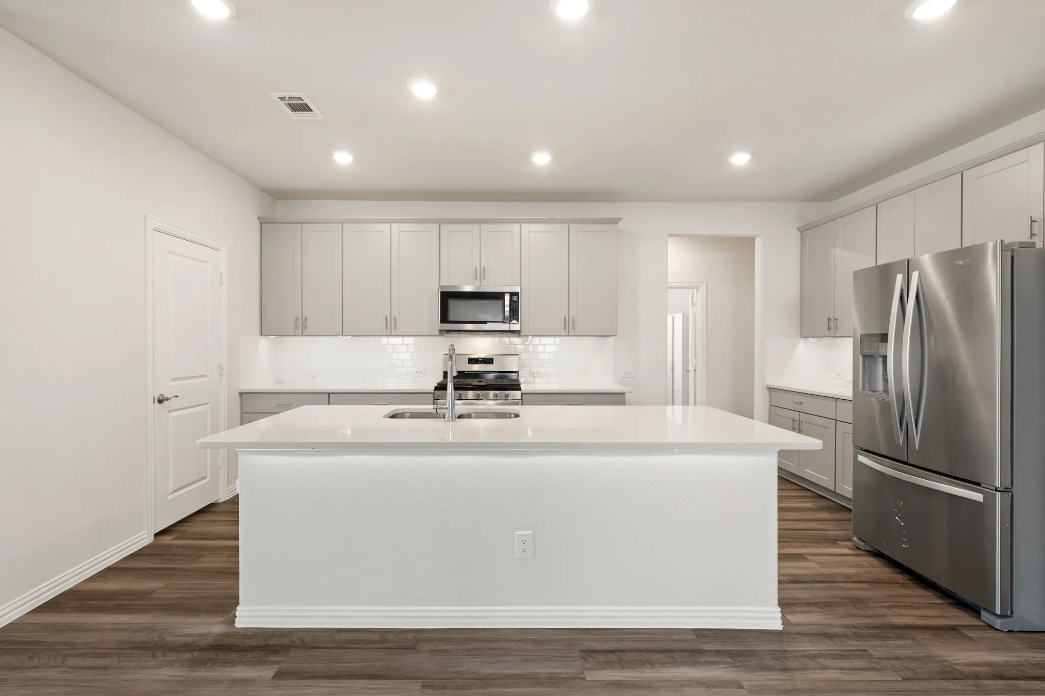 Single Family Residence For Rent in Rockwall County , 148 Lisa Lane, Royse City, Texas 75189, 4 Bedroom, 4 Bathroom, 2 Garage spaces, 3,111 Sqft, built in 2021, mls#21375601, Real Estate Agent in Royse City, Homes For Rent in Rockwall county, Homes For Rent in Royse City, Realtor in Royse City Texas, Real Estate Brokerage Independent Realty Texas, Luminita Cordes Realtor